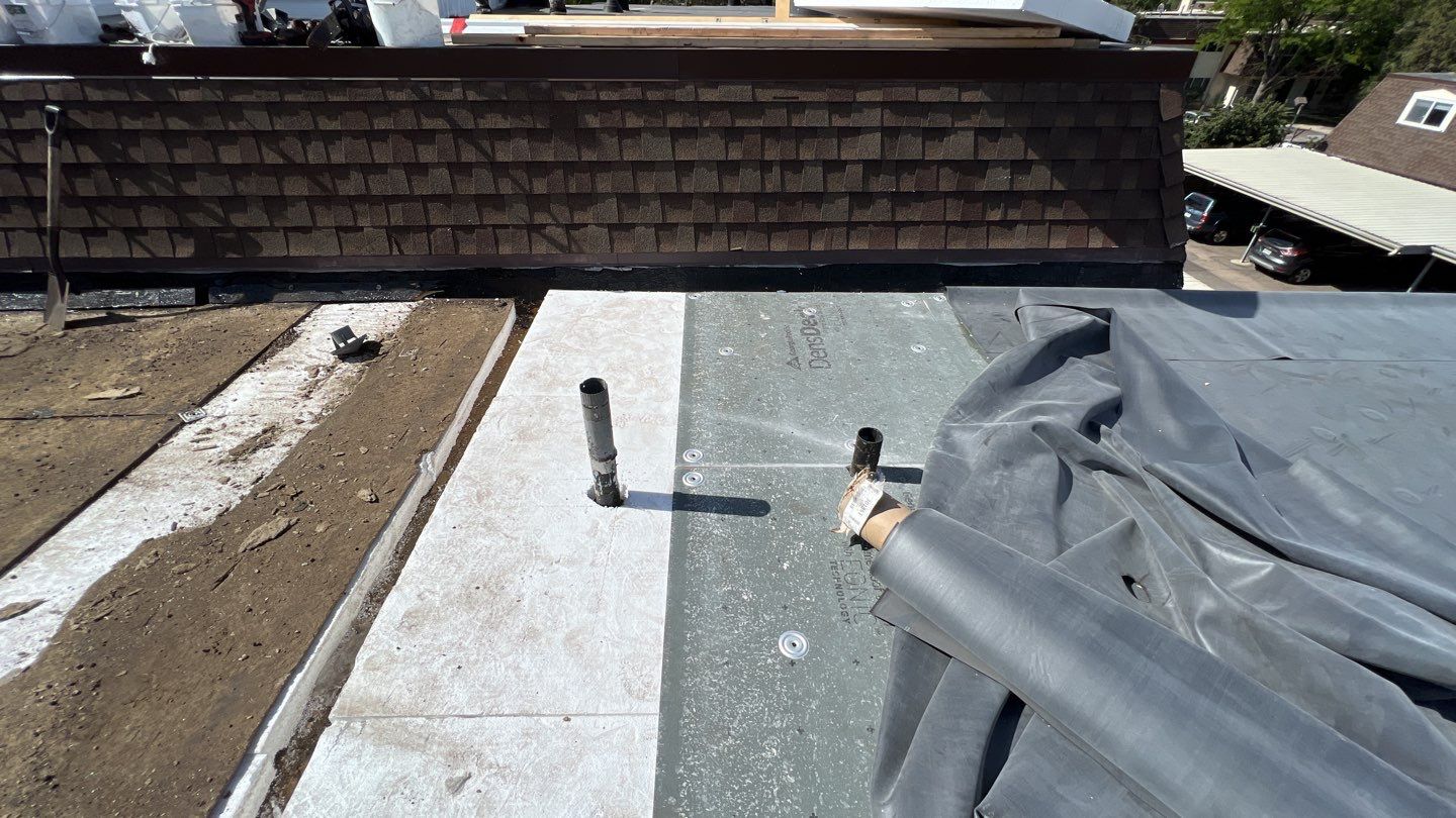 Commercial Roofing Installation using MuleHide EPDM .60 - BLACK by A to Z Roofing