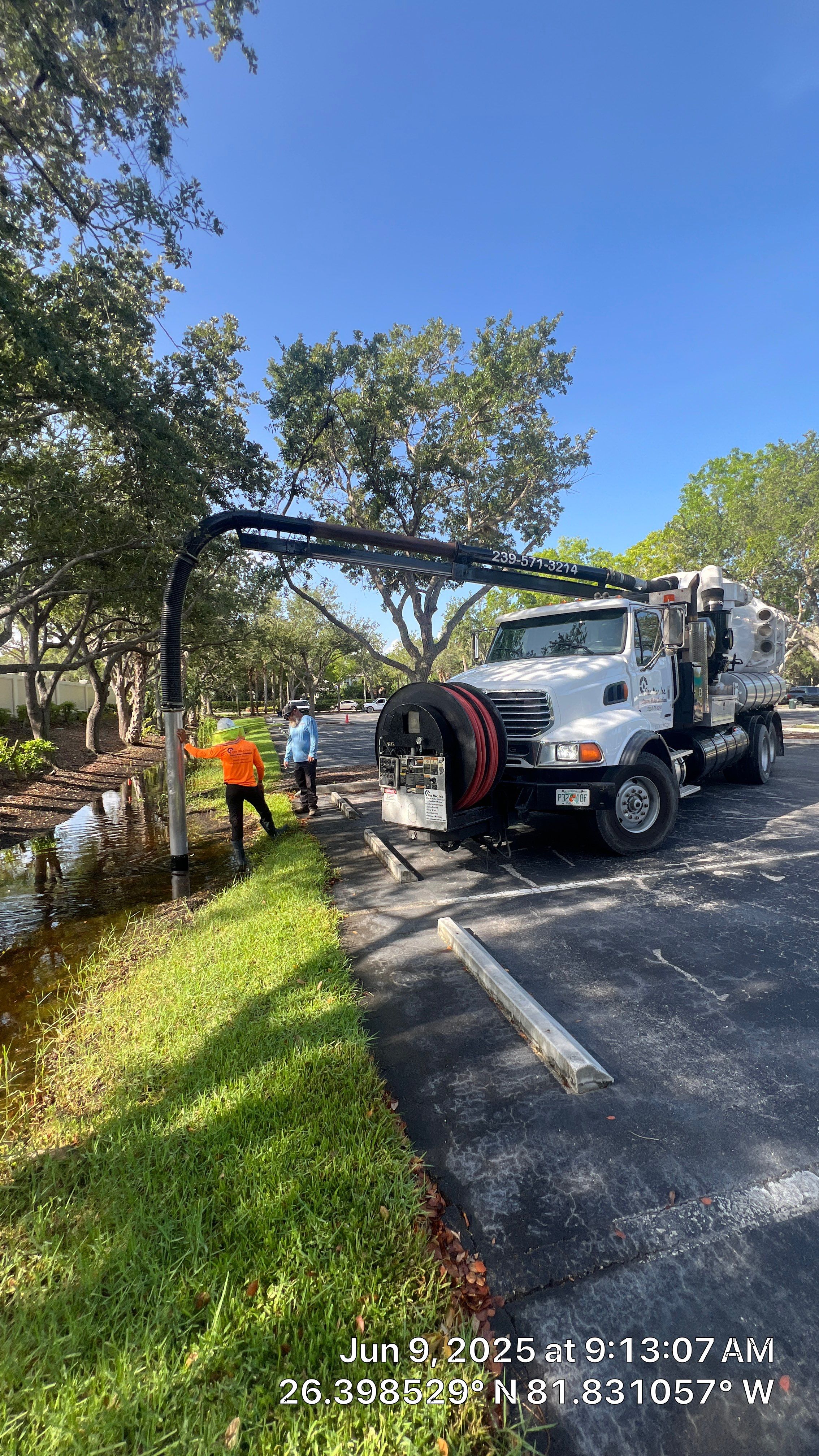 Pelican Landing Beach Parking Lot Stormwater System Maintenance by Don Mar, Inc. Storm Water Solutions