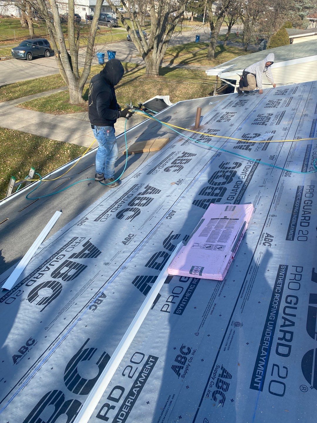 Residential Roofing Installation using Owens Corning Oakridge, Desert Tan by Absolute Roofing and Construction