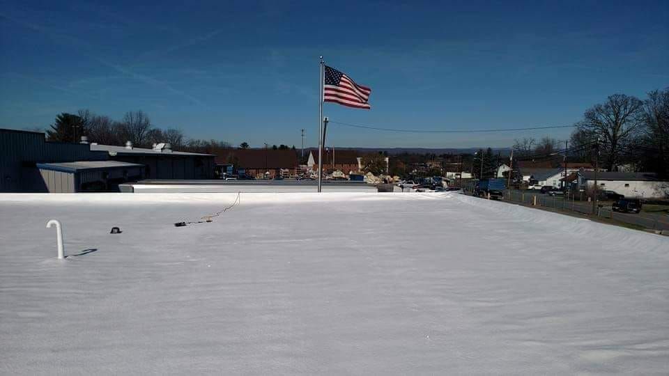 Project by Commercial Roofing Pros  by Commercial Roofing Pros 