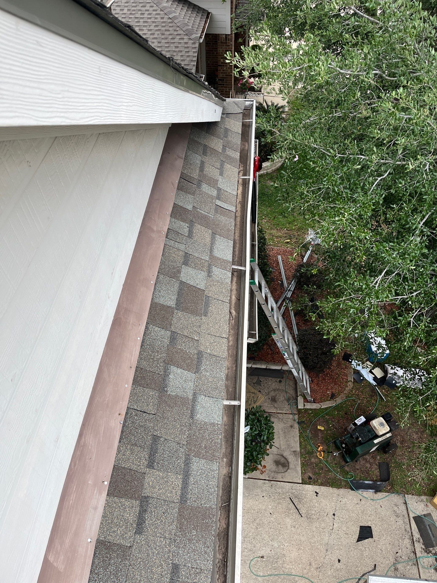 Residential Roofing Installation using Owen's Corning Duration (Lifetime) Shingles by Roof Repair Company