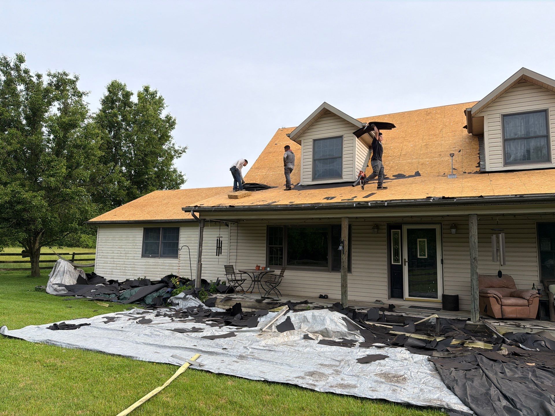 Residential Roof Replacement and Siding Installation in Franklin, OH by XPRO ELITE LLC