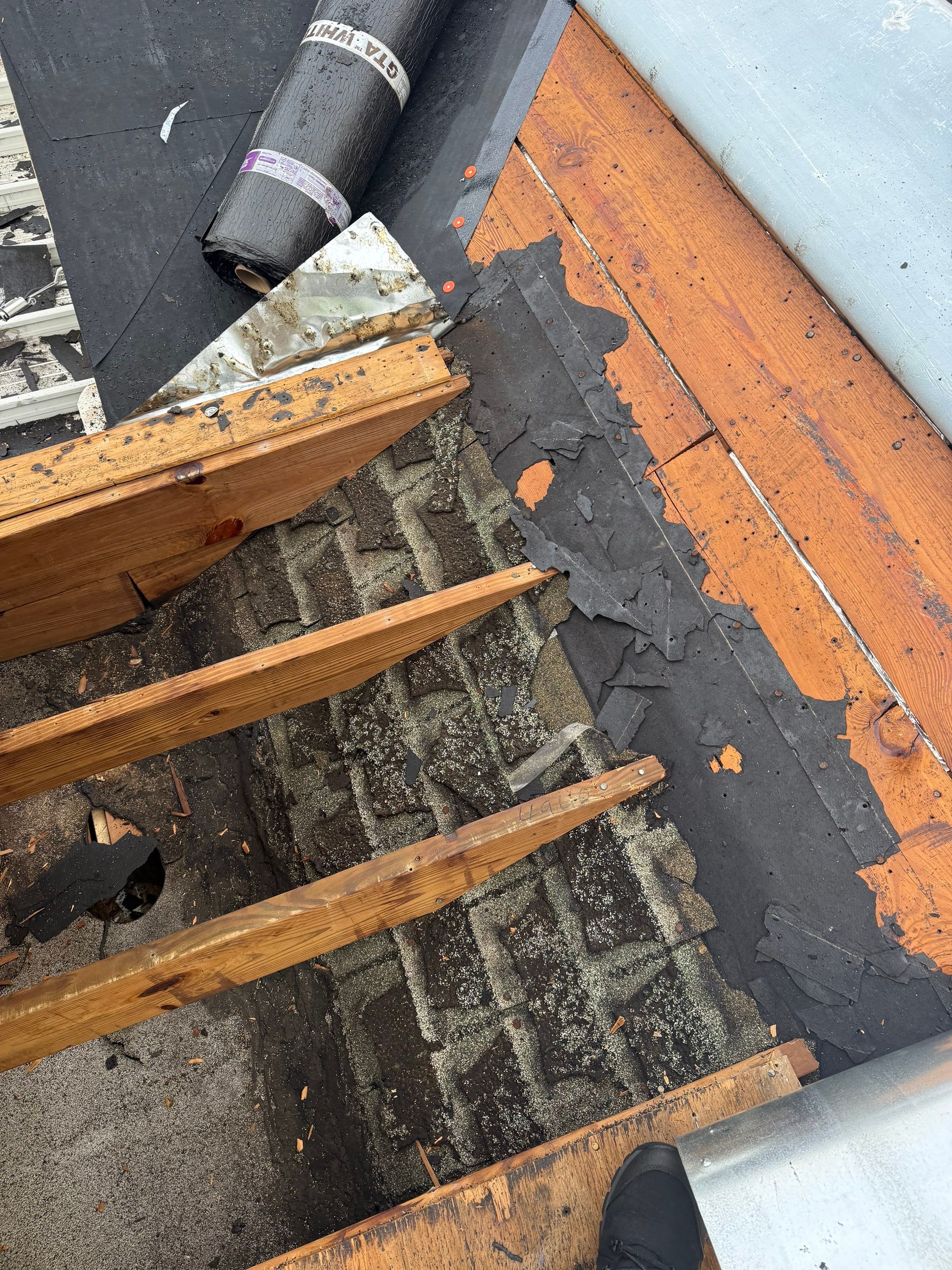 Project in St. Petersburg 33704 by Mitchell Roofing Company LLC