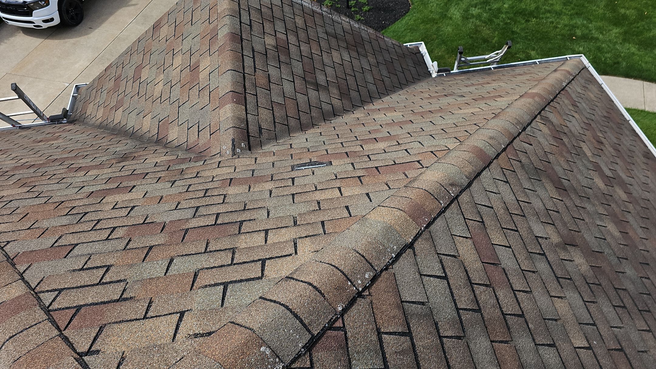 ATLAS PINNACLE COLOR: BLACK SHADOW, DRIP EDGE: BLACK by Eagle Eye Roofing