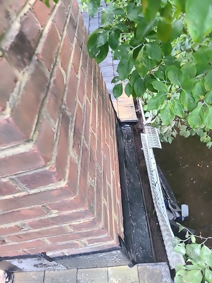 Vienna: CertainTeed Landmark Pro Architectural Shingles in Max Def Pewterwood by RM Banning, Inc.