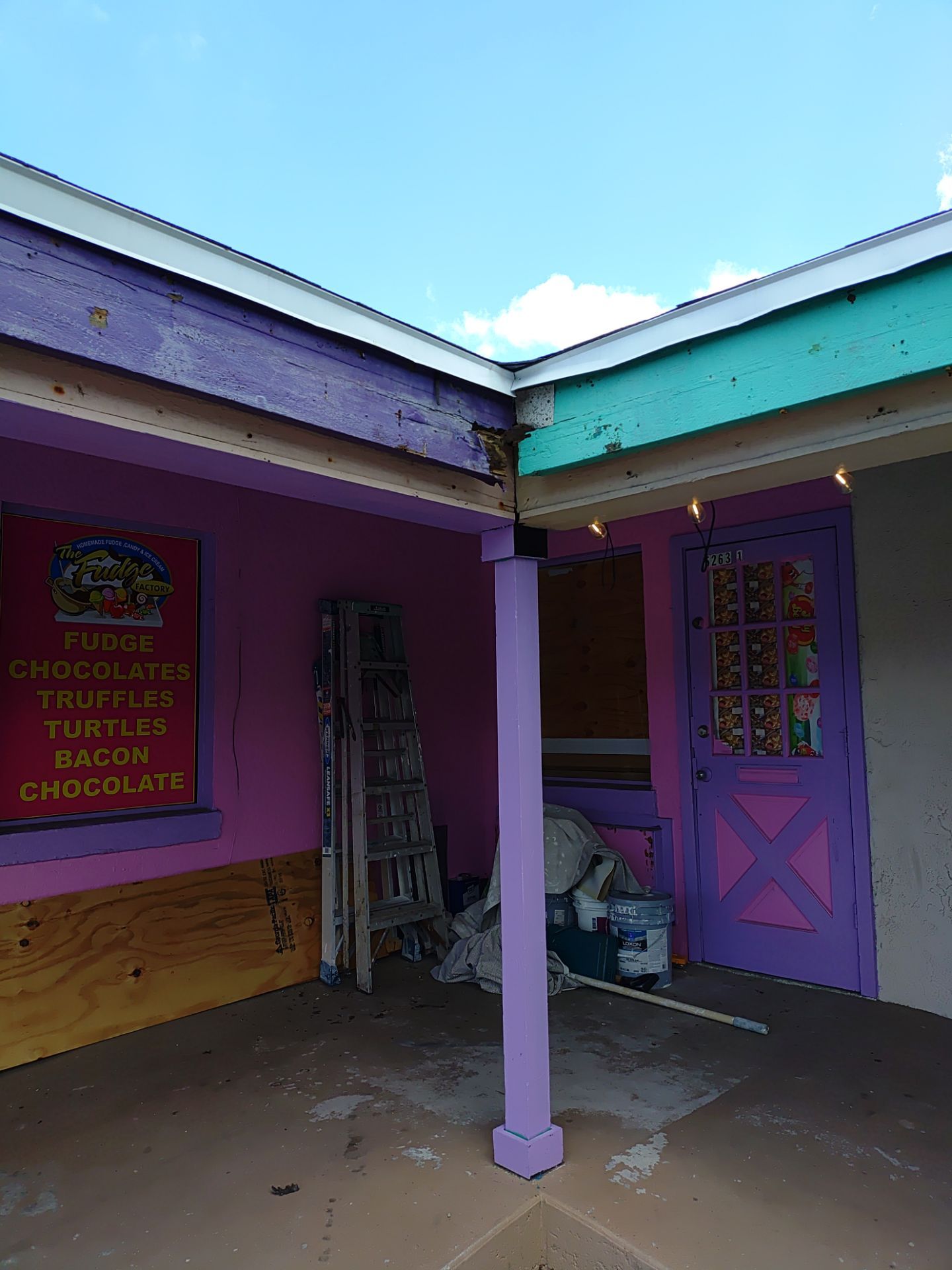 Commercial Replace Gutter in Siesta Key FL by Gutter Professors