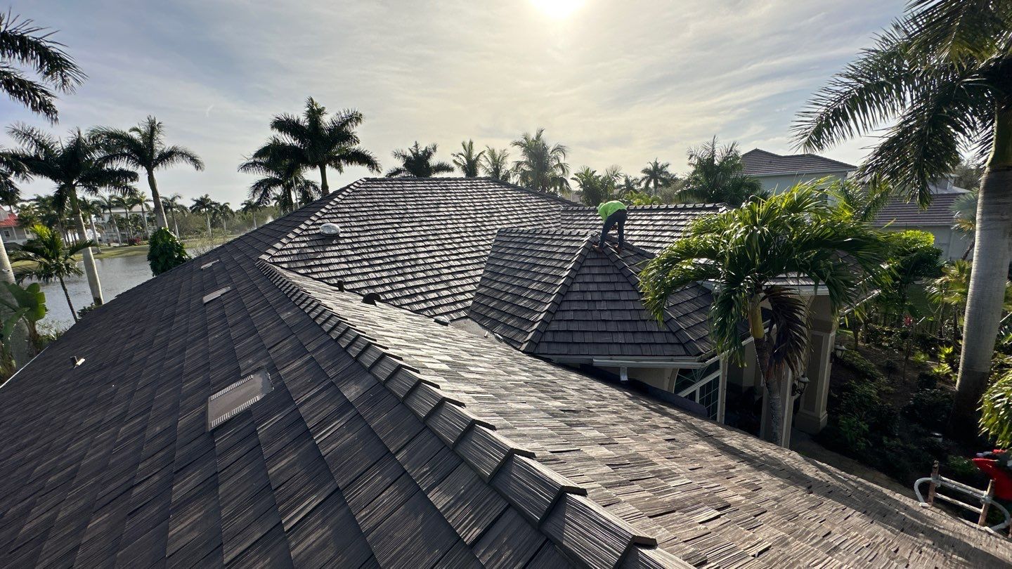 Residential Composite Replacement in North Fort Myers by International Roofing