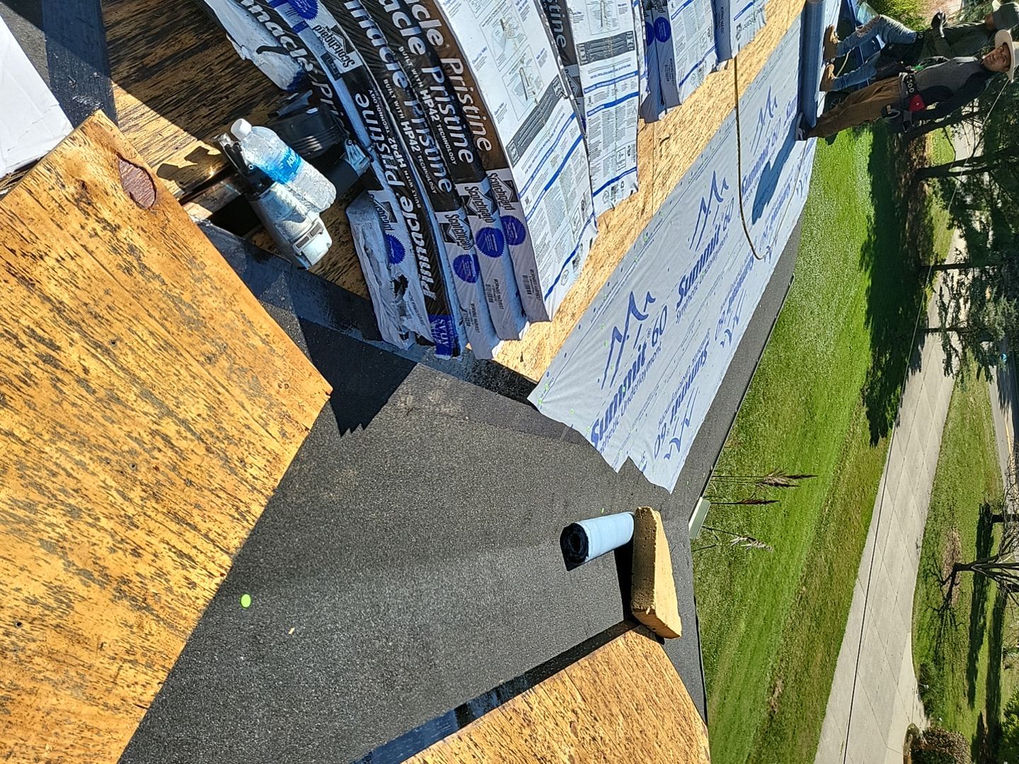 ATLAS PINNACLE COLOR: MORNING HARVEST by Eagle Eye Roofing