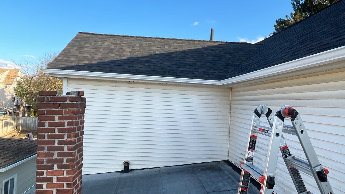 Owens Corning Duration Designer - Black Sable by A Plus Exterior