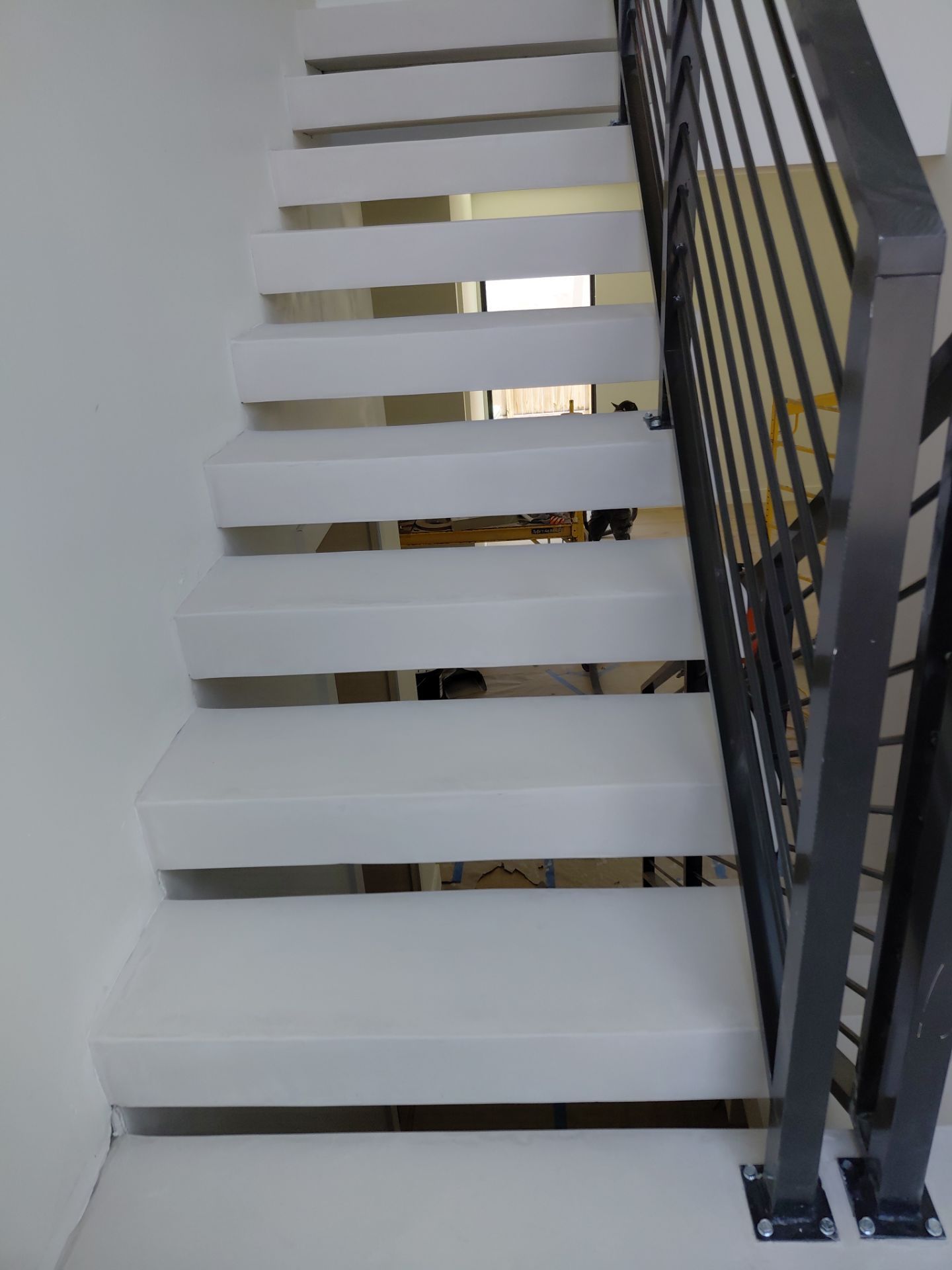 Floating Steps with microtopping by Seamless Surfaces