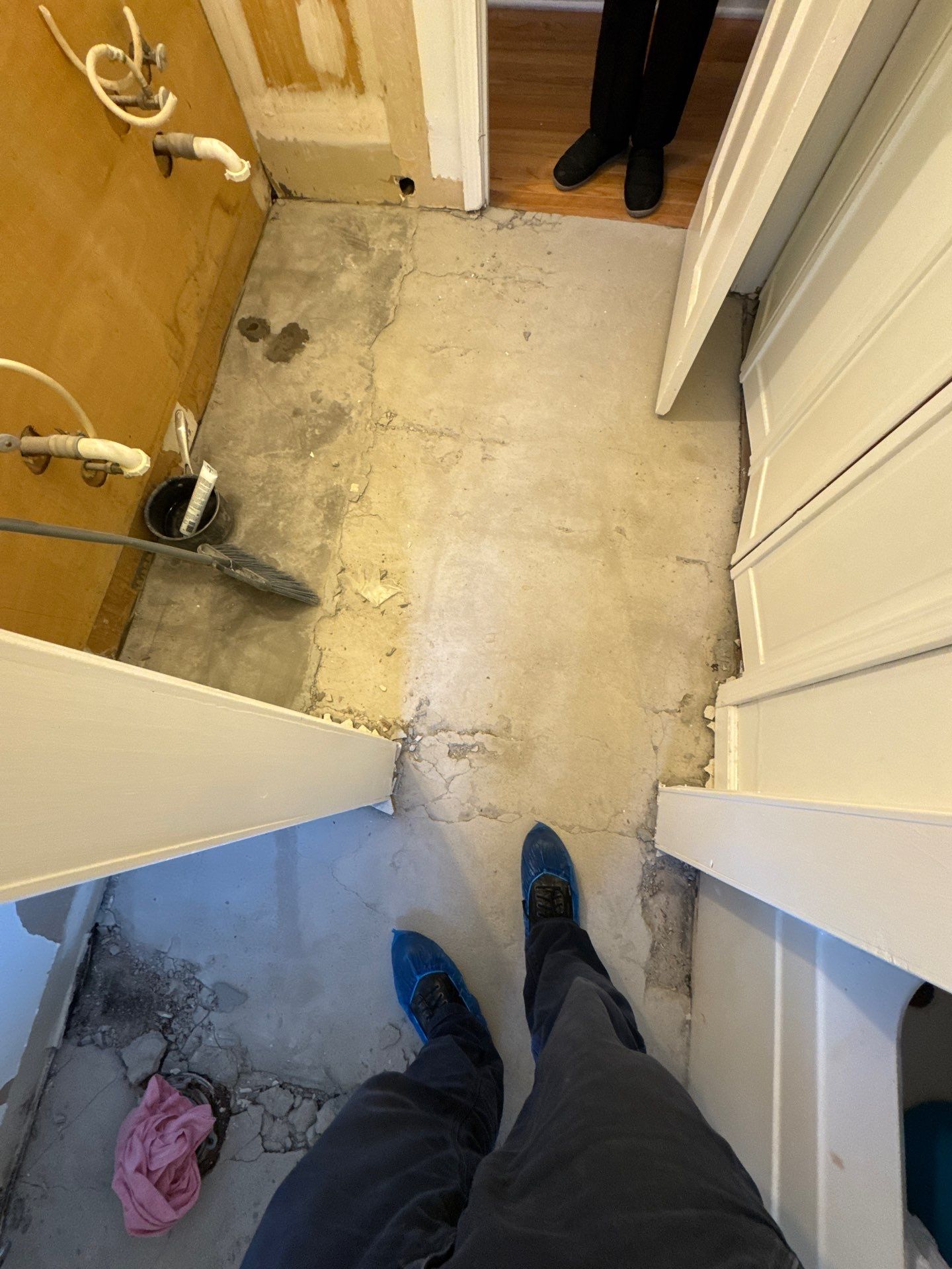Hall bathroom renovation by Prudencio