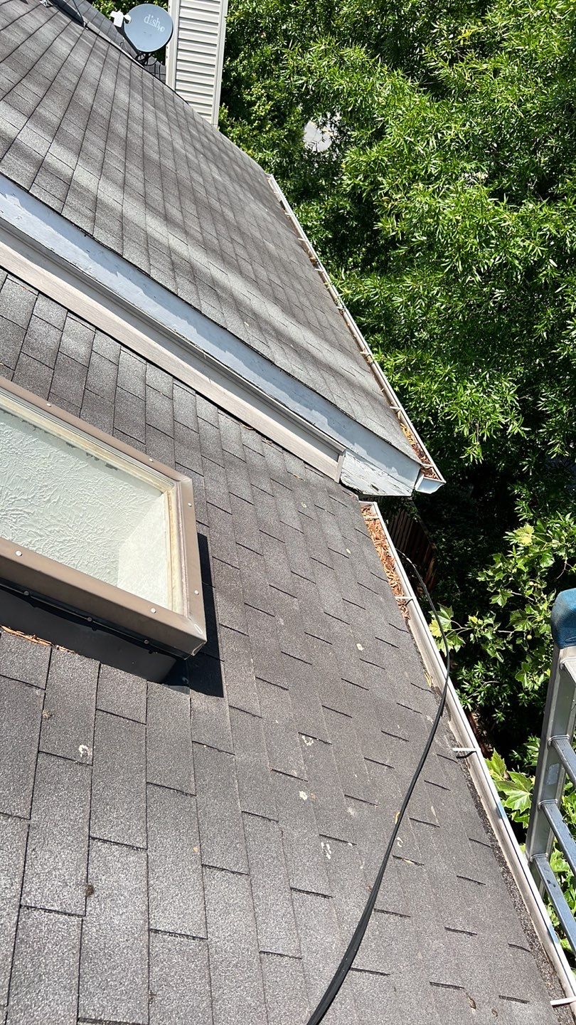 Sterling: CertainTeed Landmark Designer Shingles in Pewter by RM Banning, Inc.