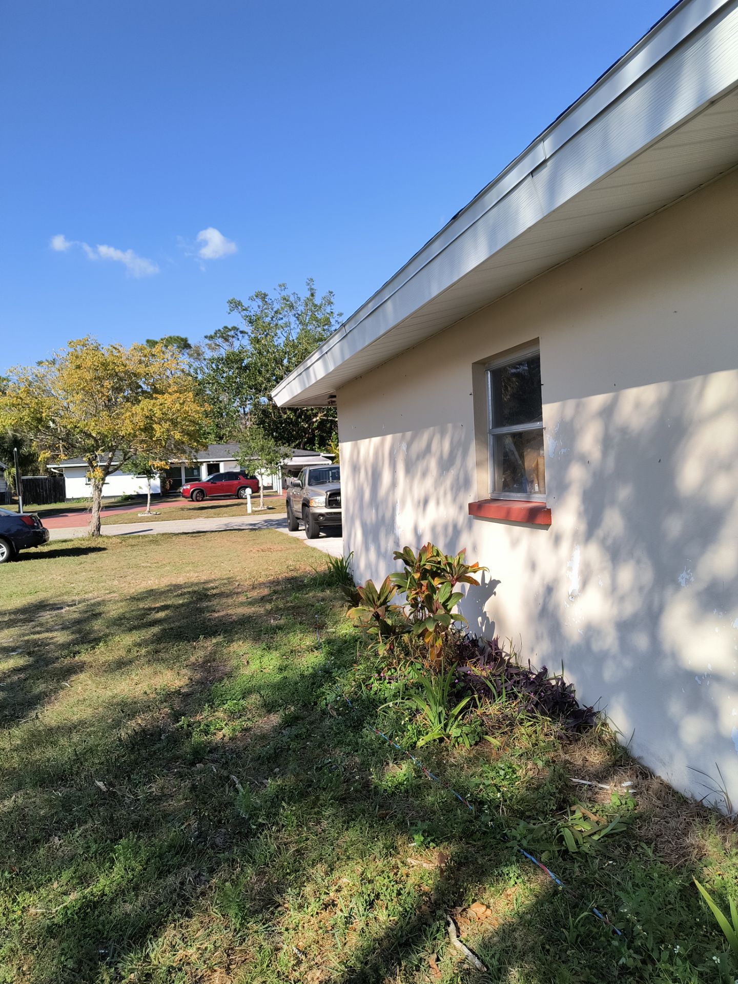 White Soffit and Fascia Upgrade in Sarasota FL by Gutter Professors
