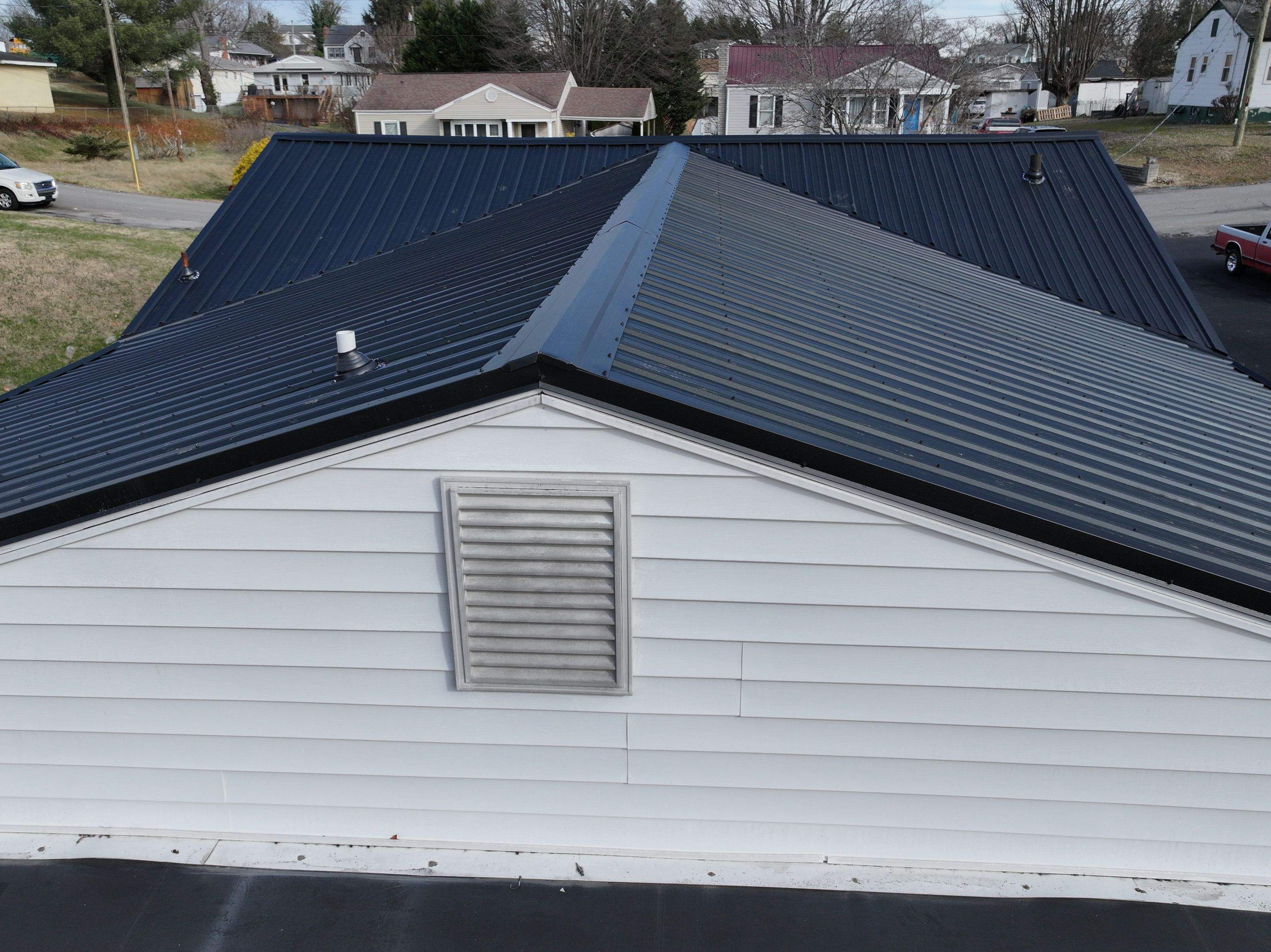 Kite Residence by Omnia Roofing