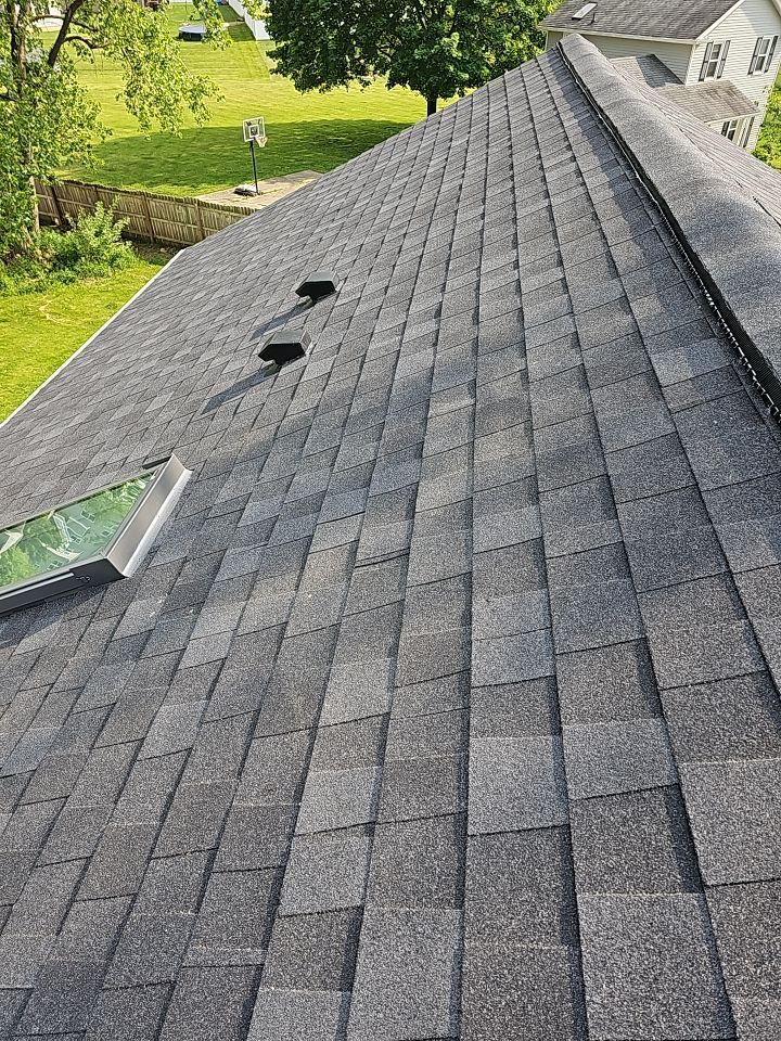ATLAS PINNACLE COLOR: BLACK SHADOW by Eagle Eye Roofing