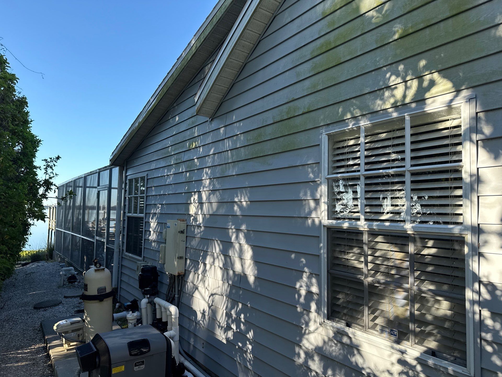 🏡 From Green to Clean! 🌊 Epic House & Pool Cage Cleaning on the Manatee River | Ellenton, FL 💦 by Sunshine AquaWash