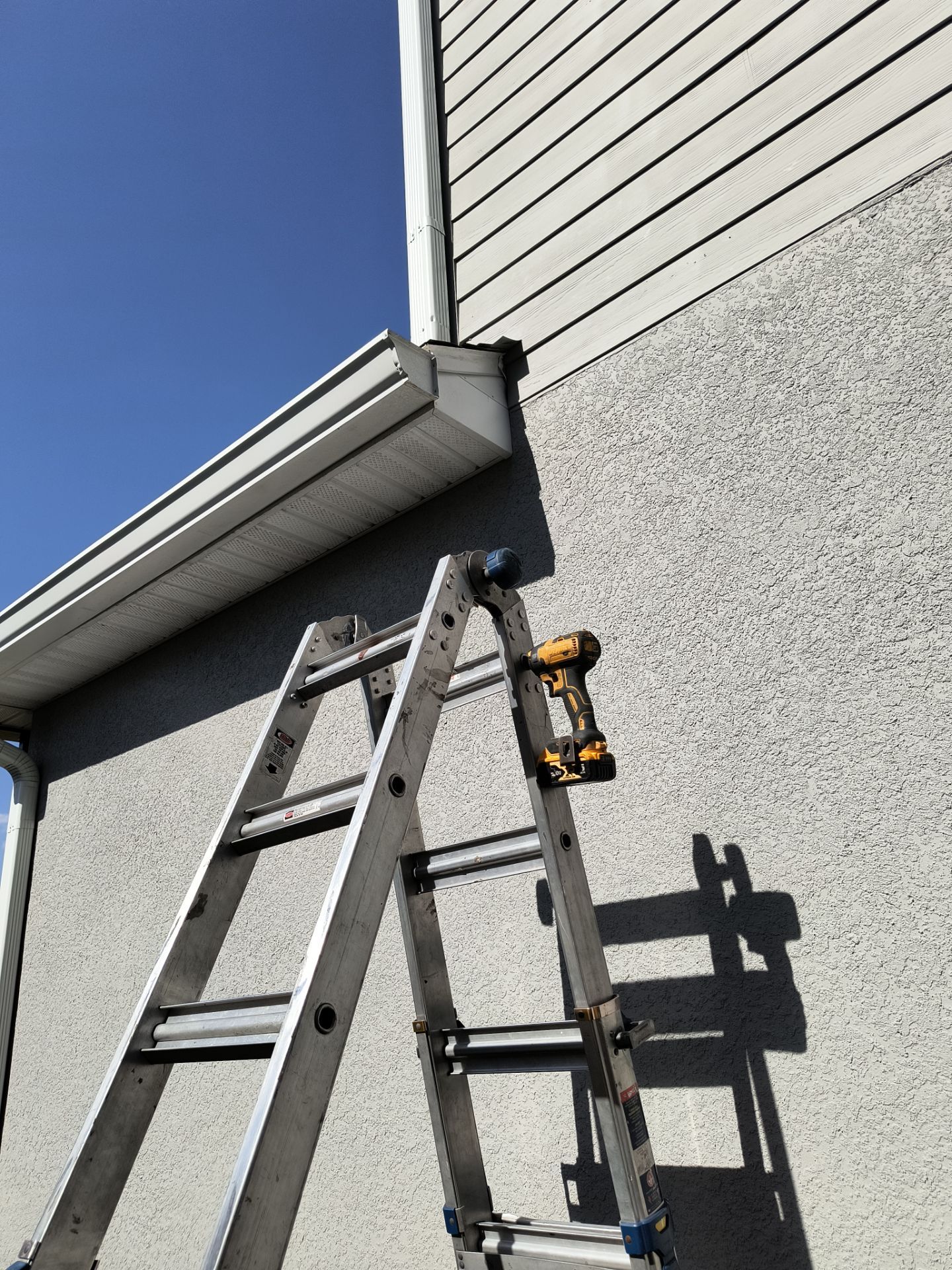 6 Inch Seamless Gutters using 6 Inch Seamless Gutters in Sarasota FL by Gutter Professors