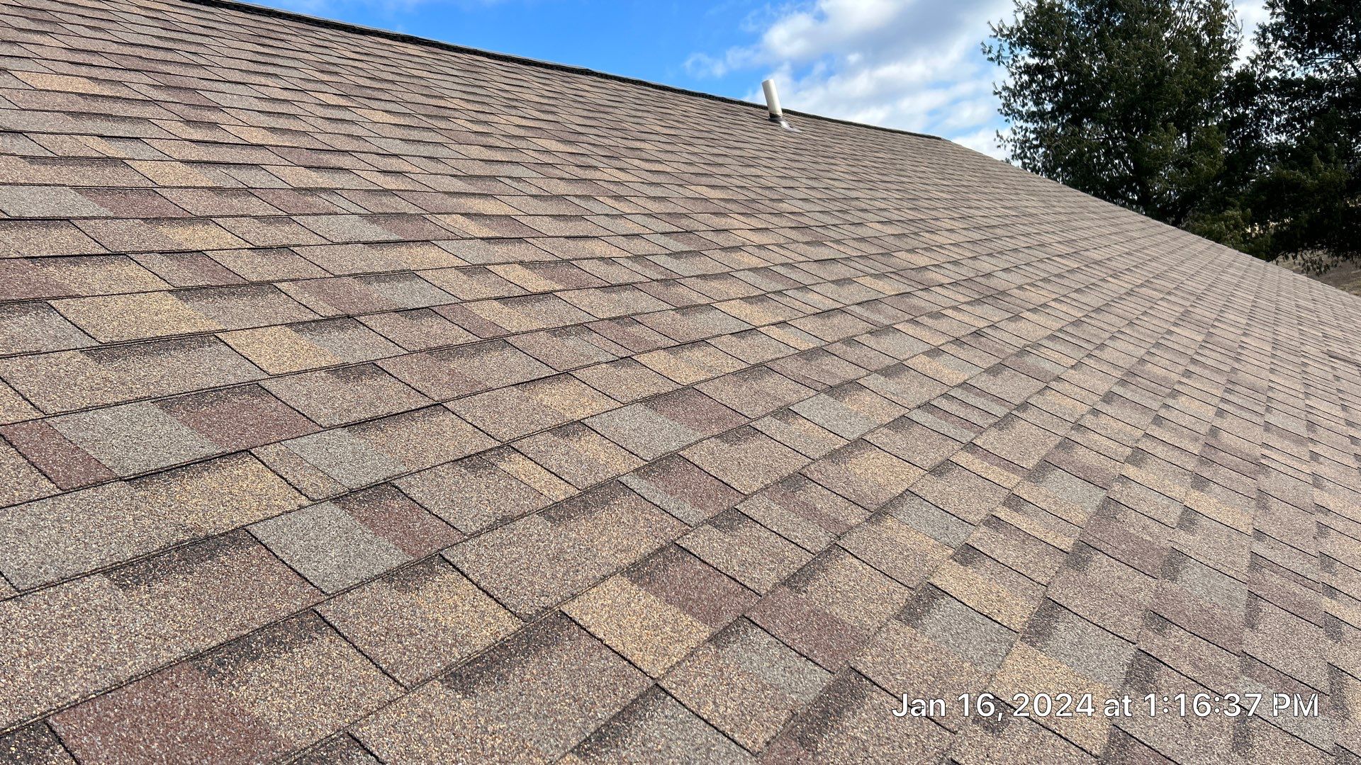 Residential Roofing Installation using Duration Series Shingles - Teak by RoofX 