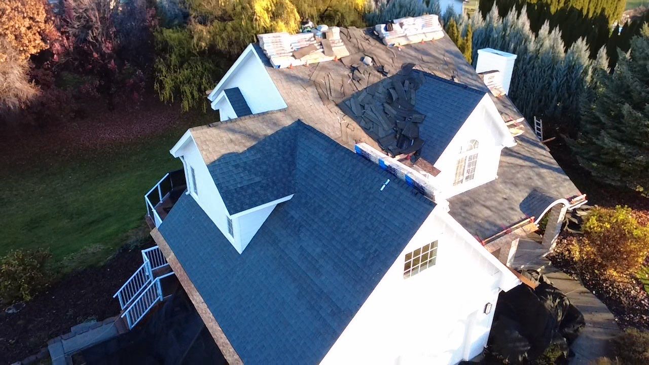 Residential Roofing Installation and Detached Garage Roof Replacement in Pasco by Alpine Roofing