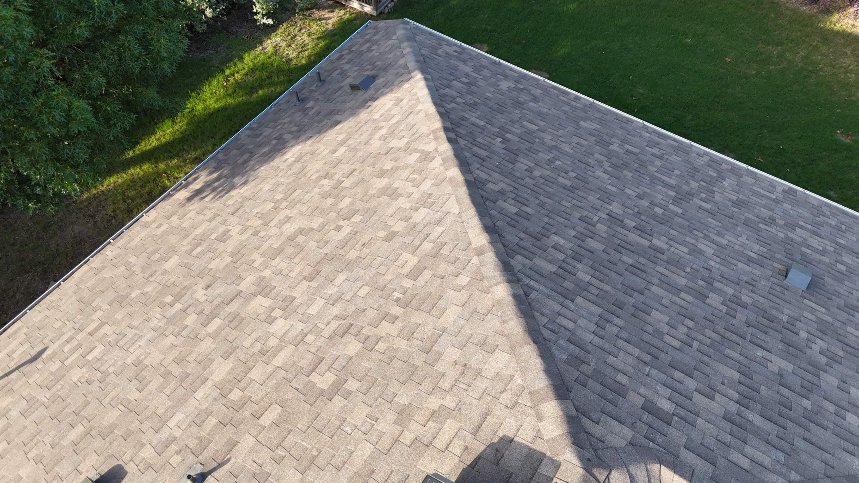 Weathered Wood - Malarkey Vista by RoofsOnly.com