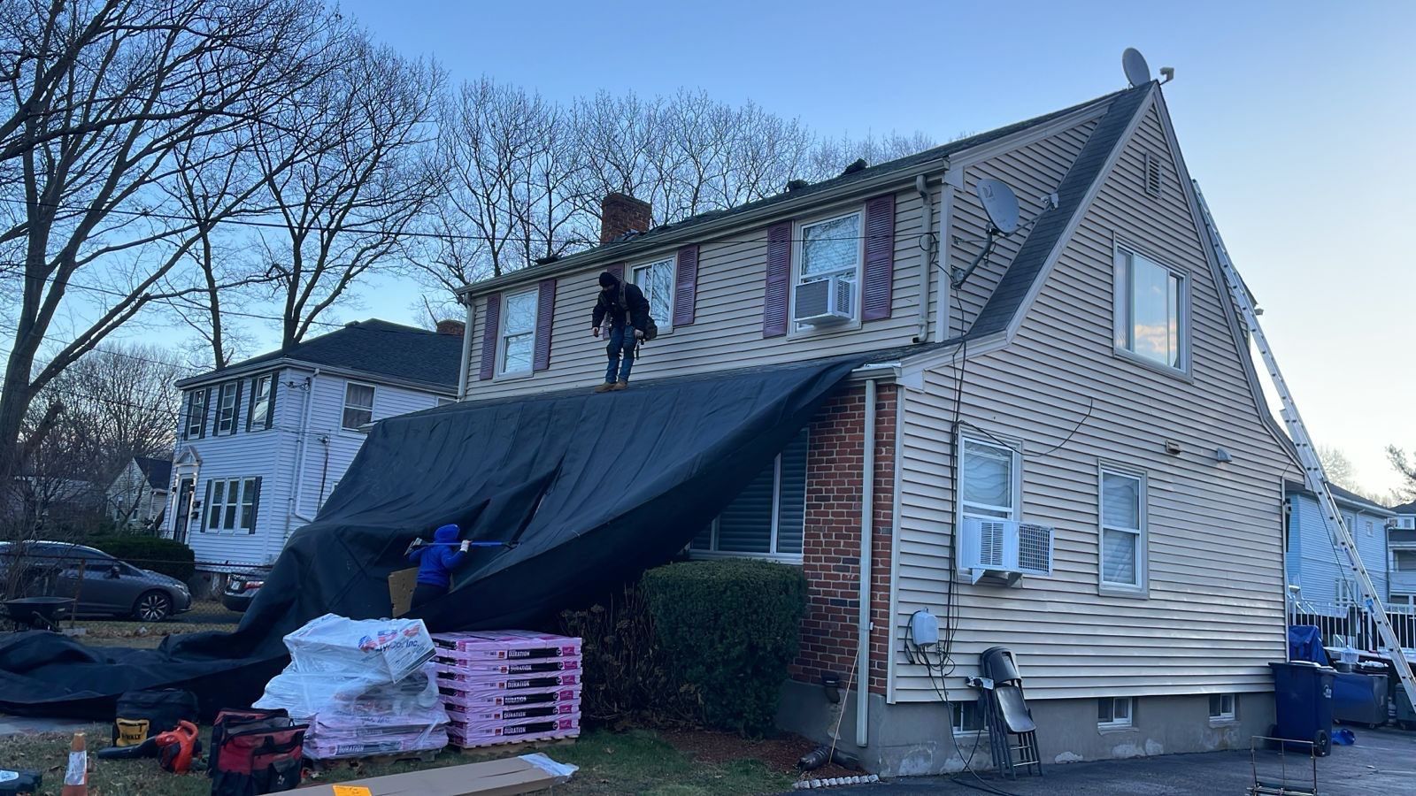 Full Roof Replacement in Boston, MA – Owens Corning Duration, Onyx Black by JOHNNYS PRO