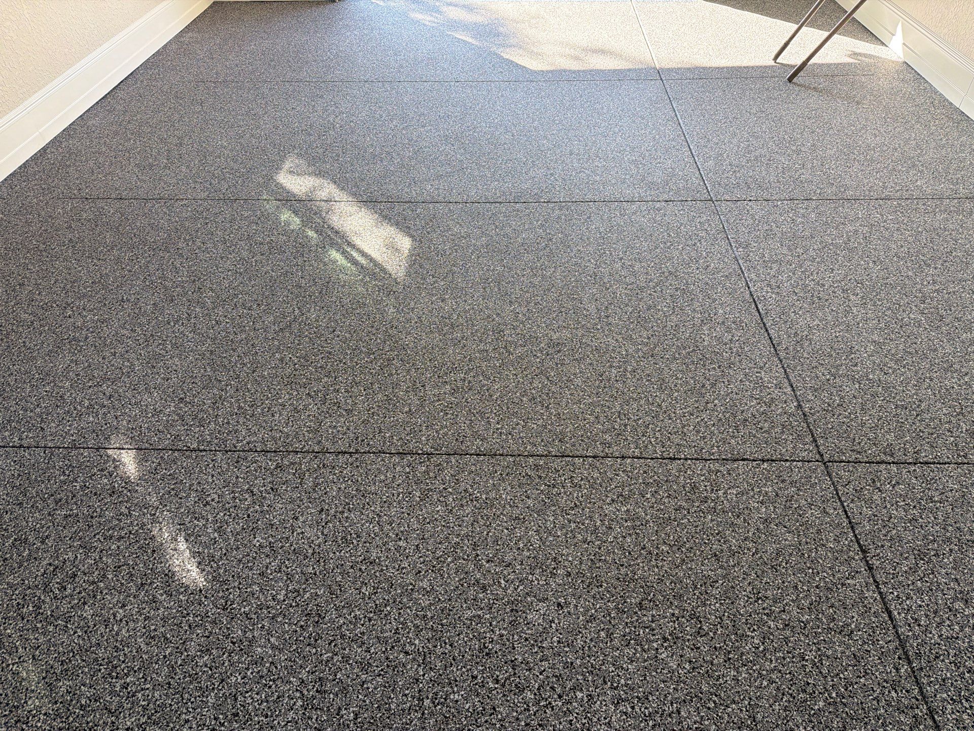 Paso Robles Polyurea Garage Floor Coating with Glacier Chips by MGP Coatings
