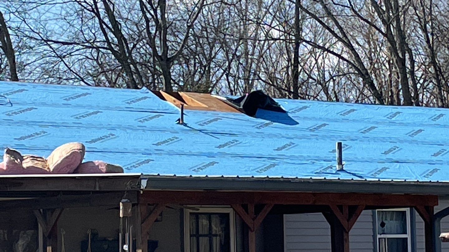 Residential Roofing Installation using Owens Corning Oakridge Roofing System by Undersun Roofing 