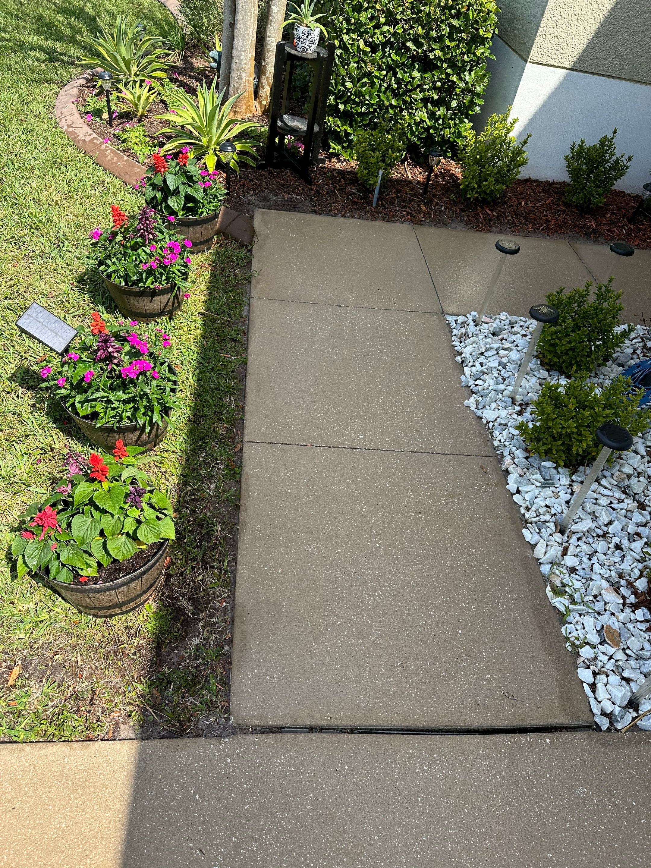 Driveway Cleaning in River Plantation Community, Parrish, FL by Sunshine AquaWash