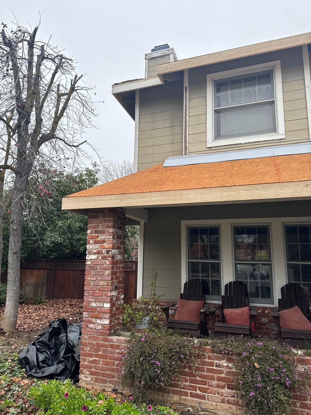 New shingles and gutters using GAF Timberline HDZ shingles and aluminum gutter by Straight Edge Roofing Inc