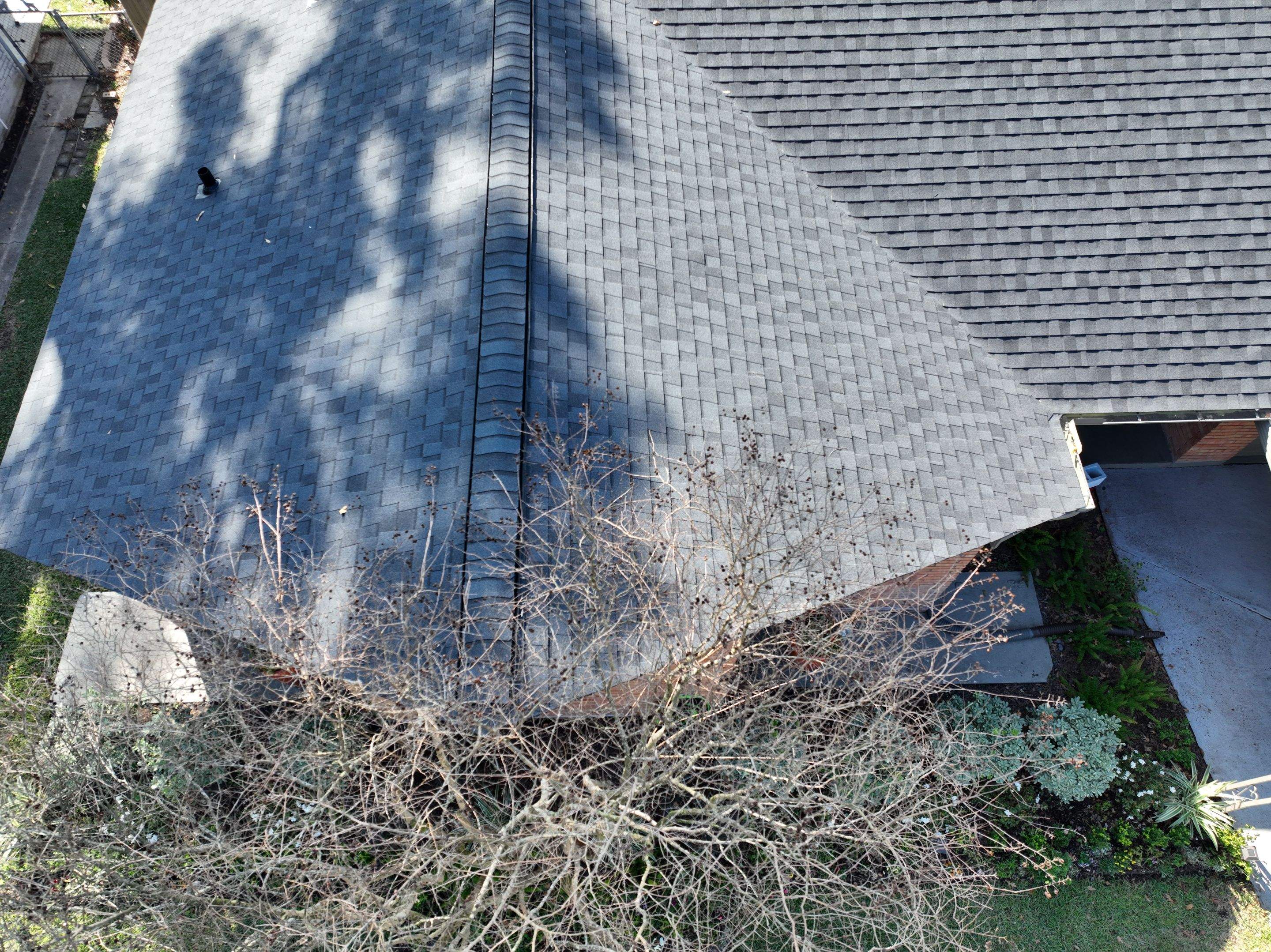 SureStart PLUS 4-STAR Warranty Fully covers materials, labor, tear-off and disposal expenses in years 1-50. by Roof Concepts Construction