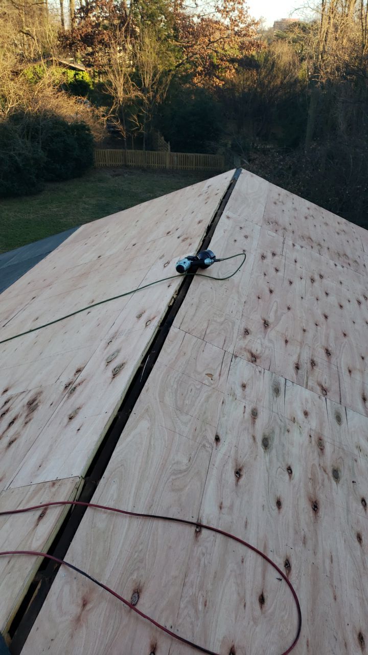 Arlington: CertainTeed Landmark Pro Designer Shingles in Max Def Burnt Sienna by RM Banning, Inc.