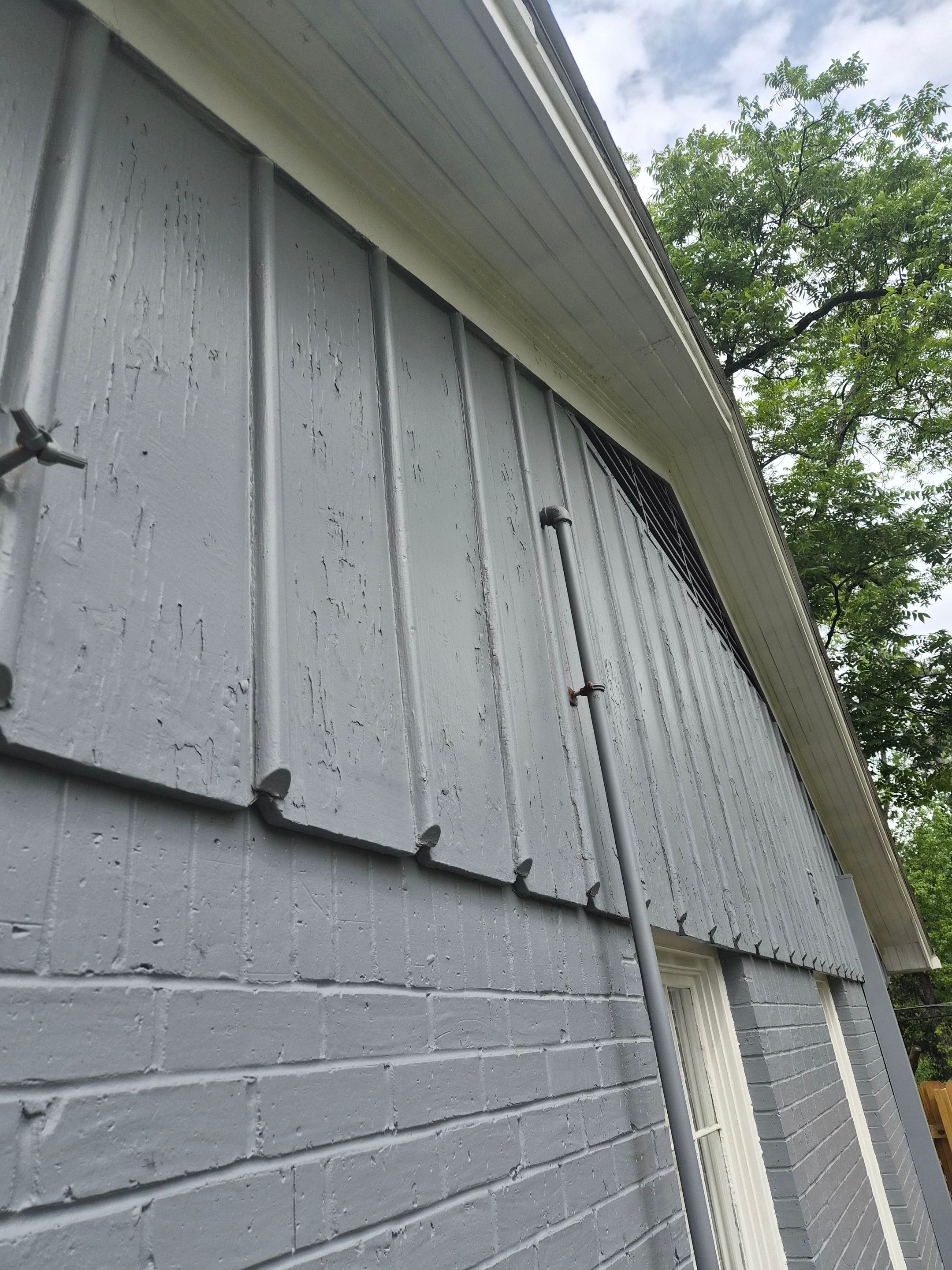 From Gray to Modern White: Exterior Repaint in Tyler, TX by Quality Coats Painting