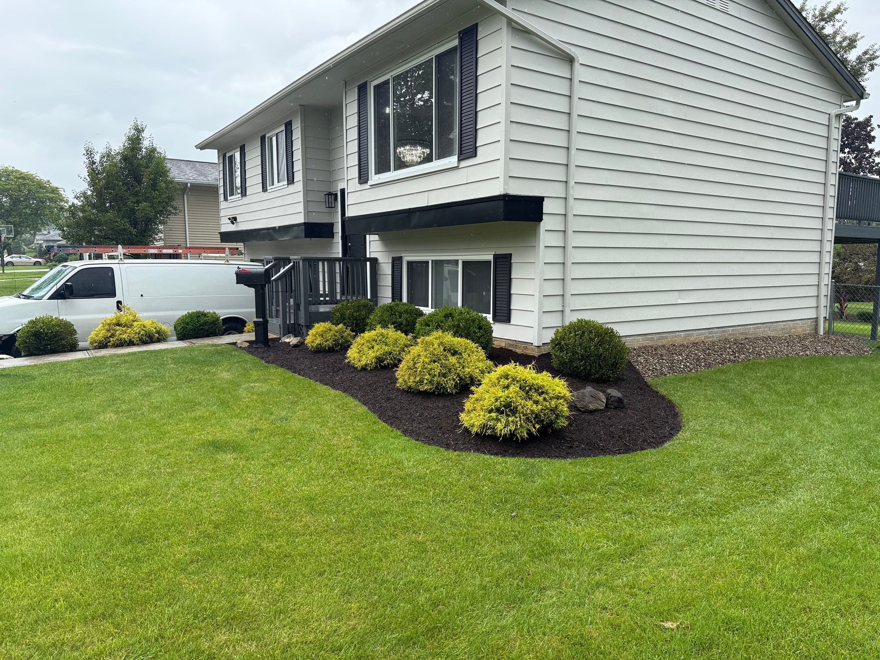 Traditional Rent Ready Project by Elm Rose Gardens