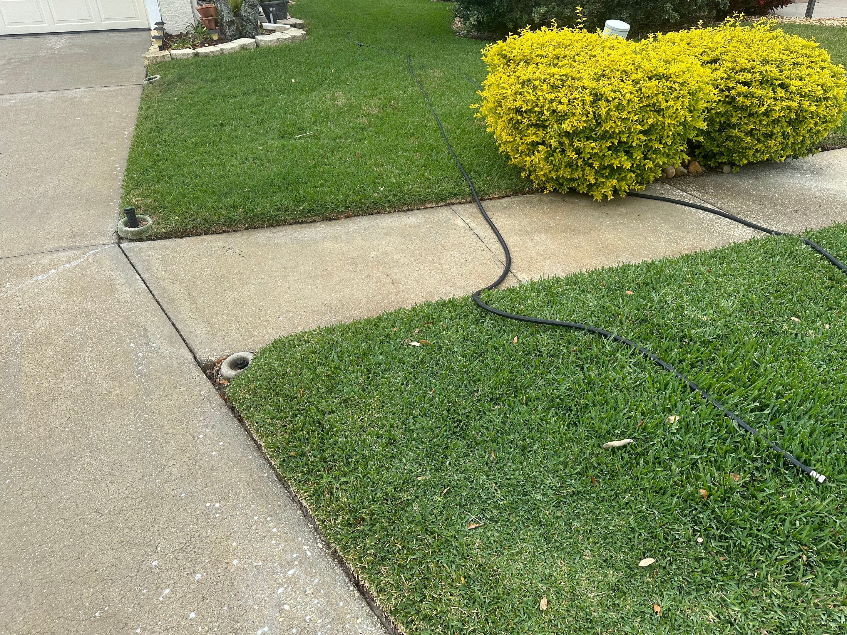 Driveway Cleaning and Rust Treatment - Fairways at Imperial Lakes, Palmetto, FL | Sunshine AquaWash by Sunshine AquaWash