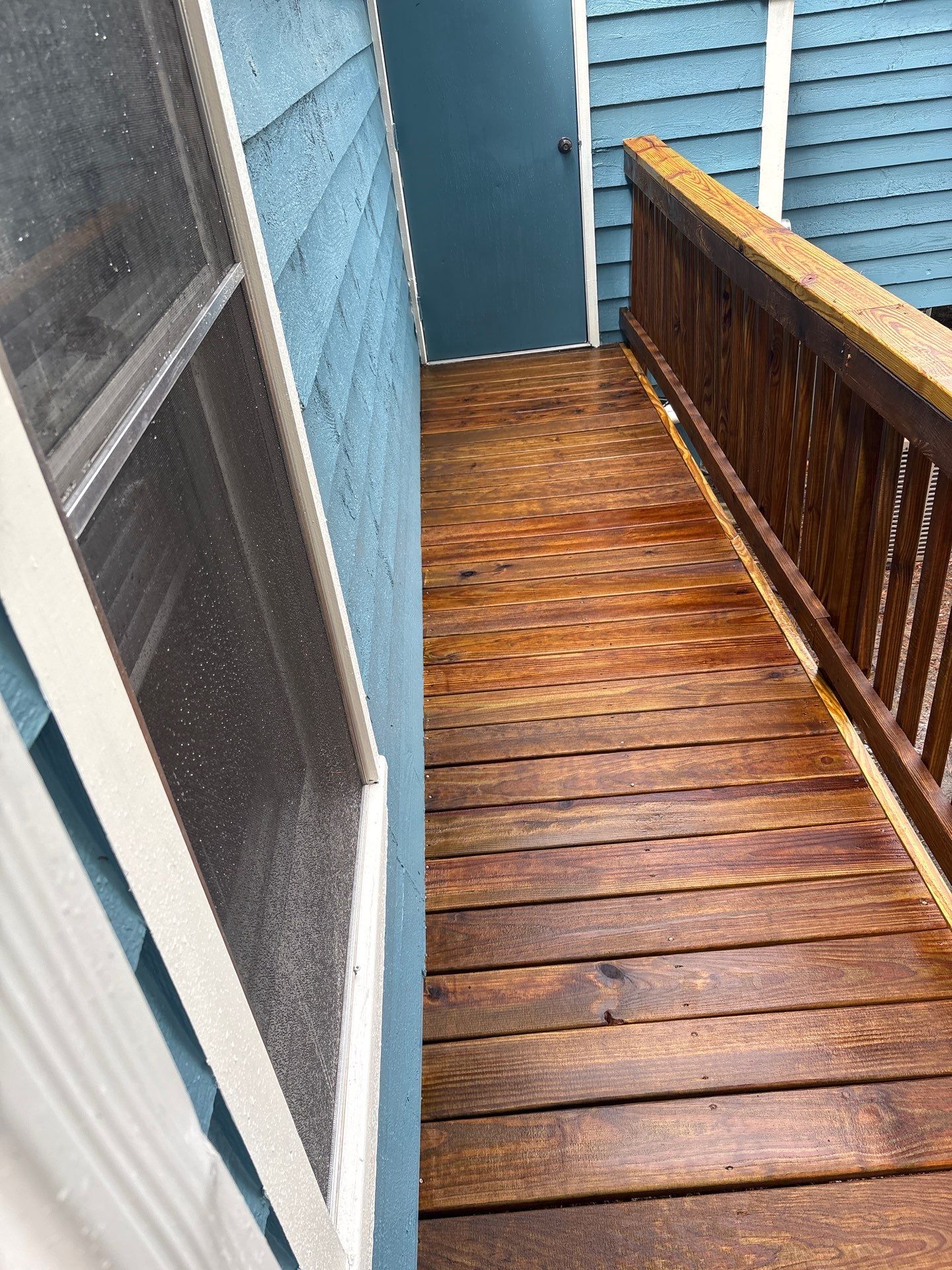 Deck using Wood Sealant by DuraSeal