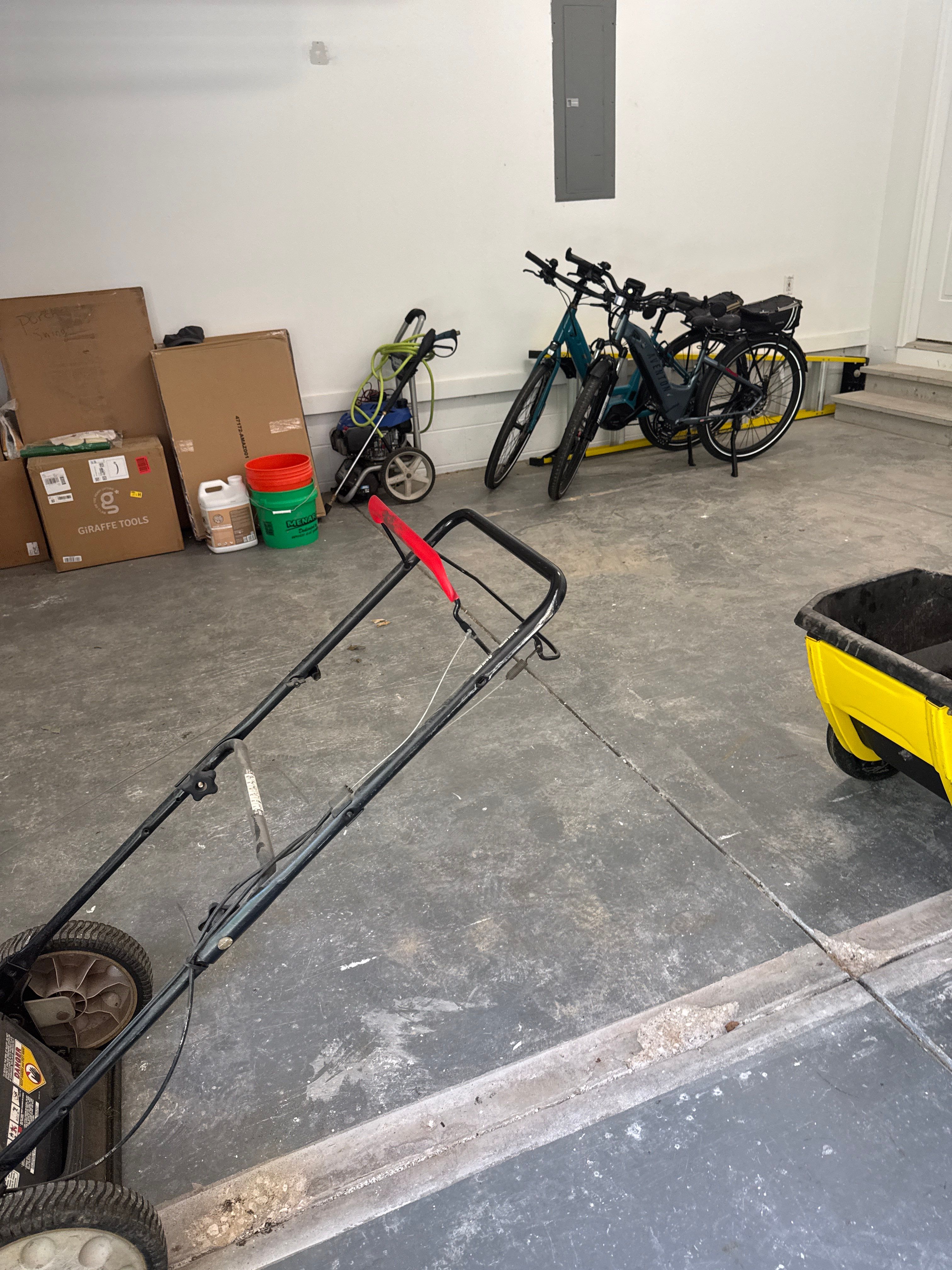 Garage Floor Coating and Repair in Urbandale by Revival Concrete Coatings