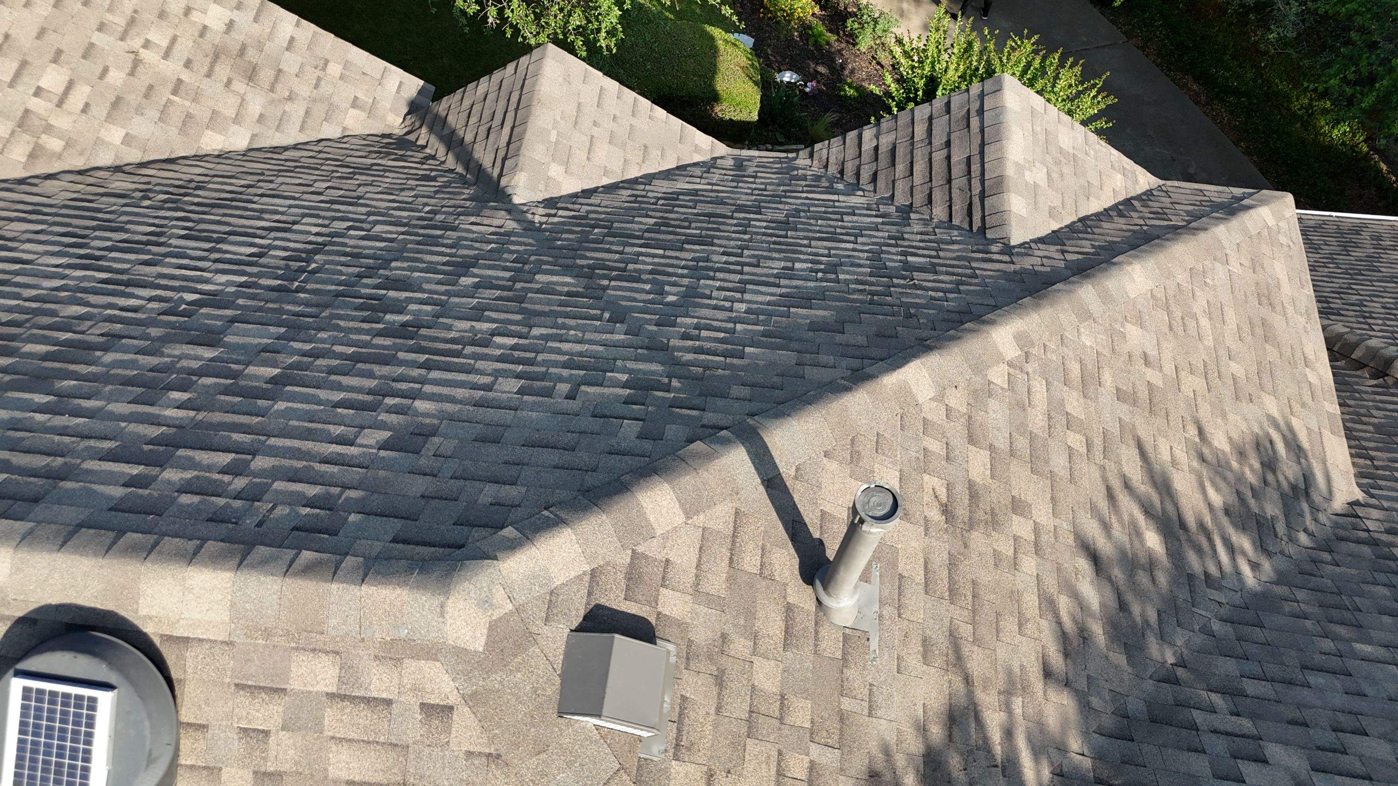 Weathered Wood Plus - Malarkey Highlander by RoofsOnly.com