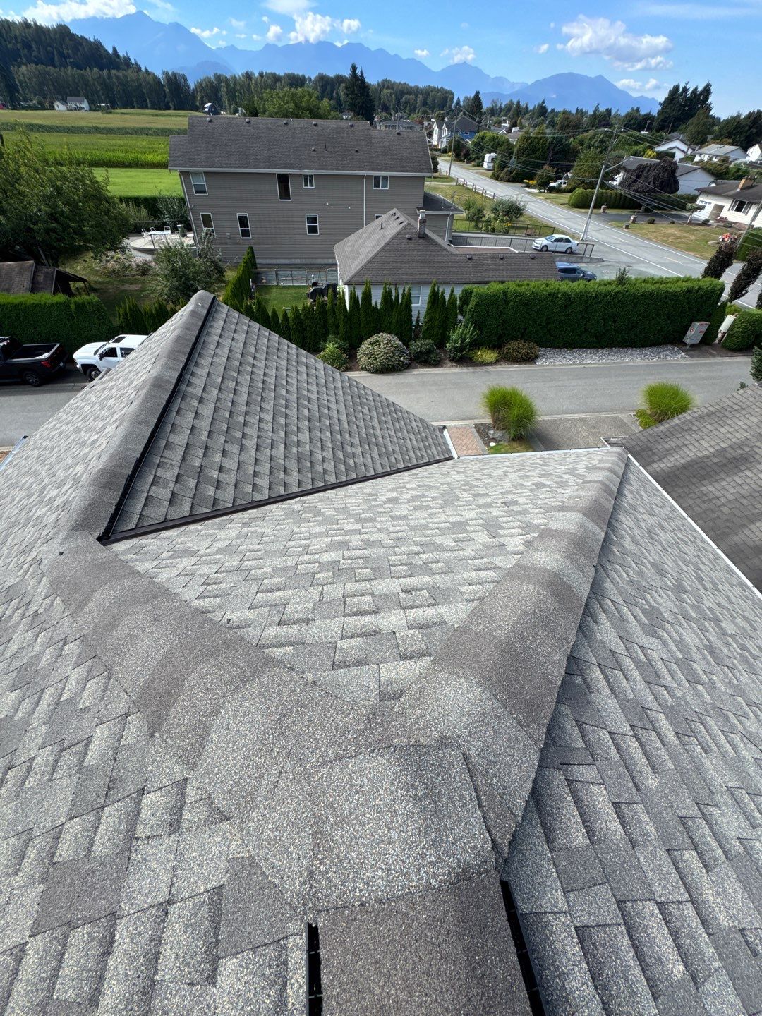 Residential Re-Roof using GAF Timberline HDZ Weatherwood by Top Notch Roofing Inc