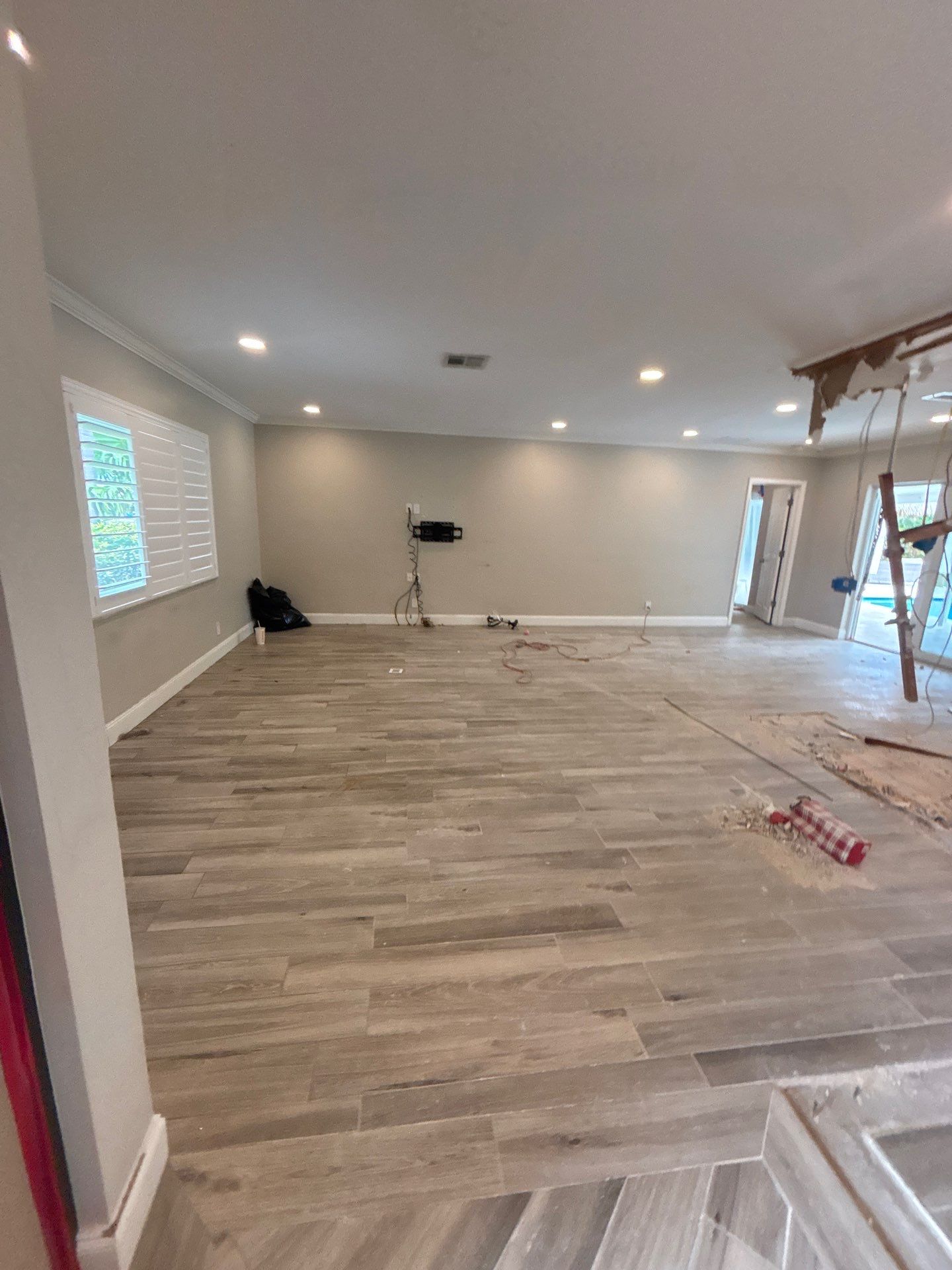 48x48 Flooring - East Boca Raton by Hevi Tile