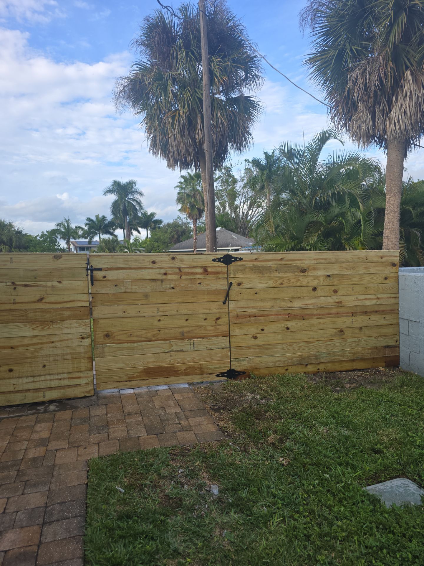Horizontal Wood Project in Fort Myers by True Fence LLC