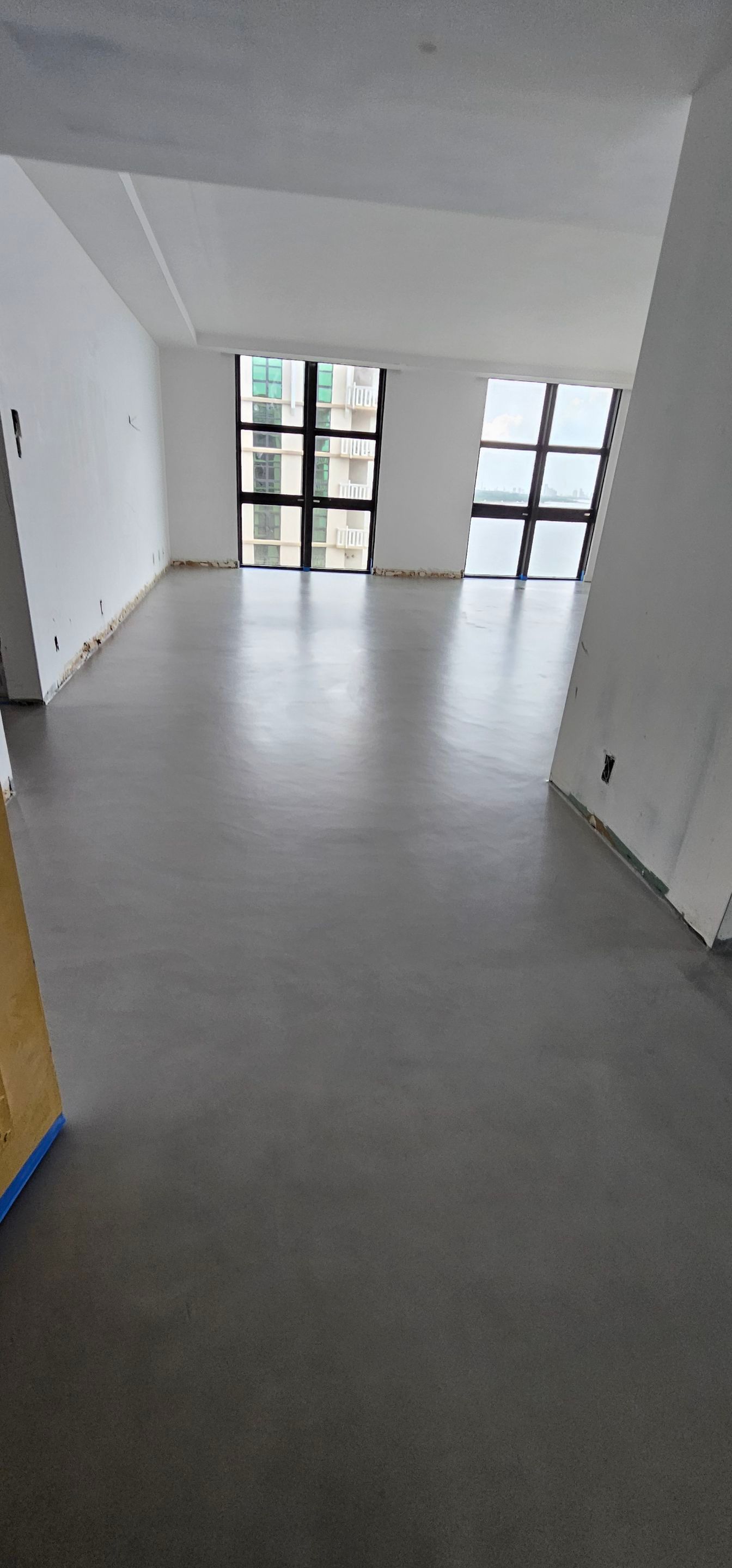 Microtopping on Key Biscayne Apartment by Seamless Surfaces