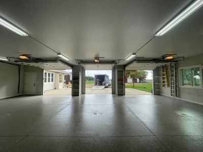 Grey Speckled Polyuera Garage Floor Coating for Hartford Three-Car Garage