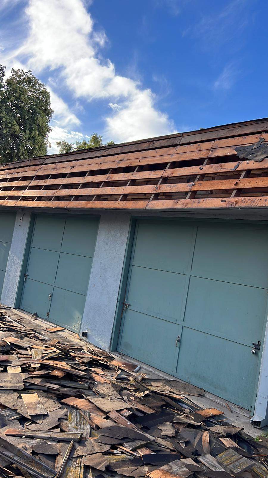 Foam Refurbish using Conklin Benchmark/PUMA XL coatings and spray foam; Also metal roofing around parapet wall by Straight Edge Roofing Inc