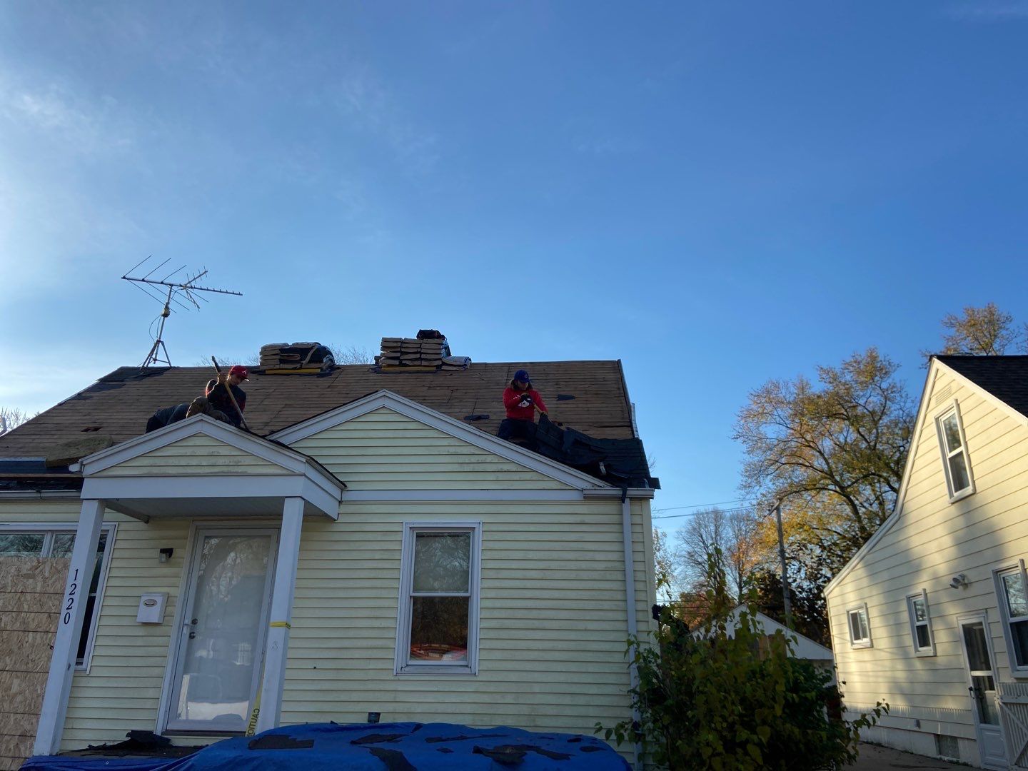 Roof Replacement using CertainTeed Landmark by 180 Contractors
