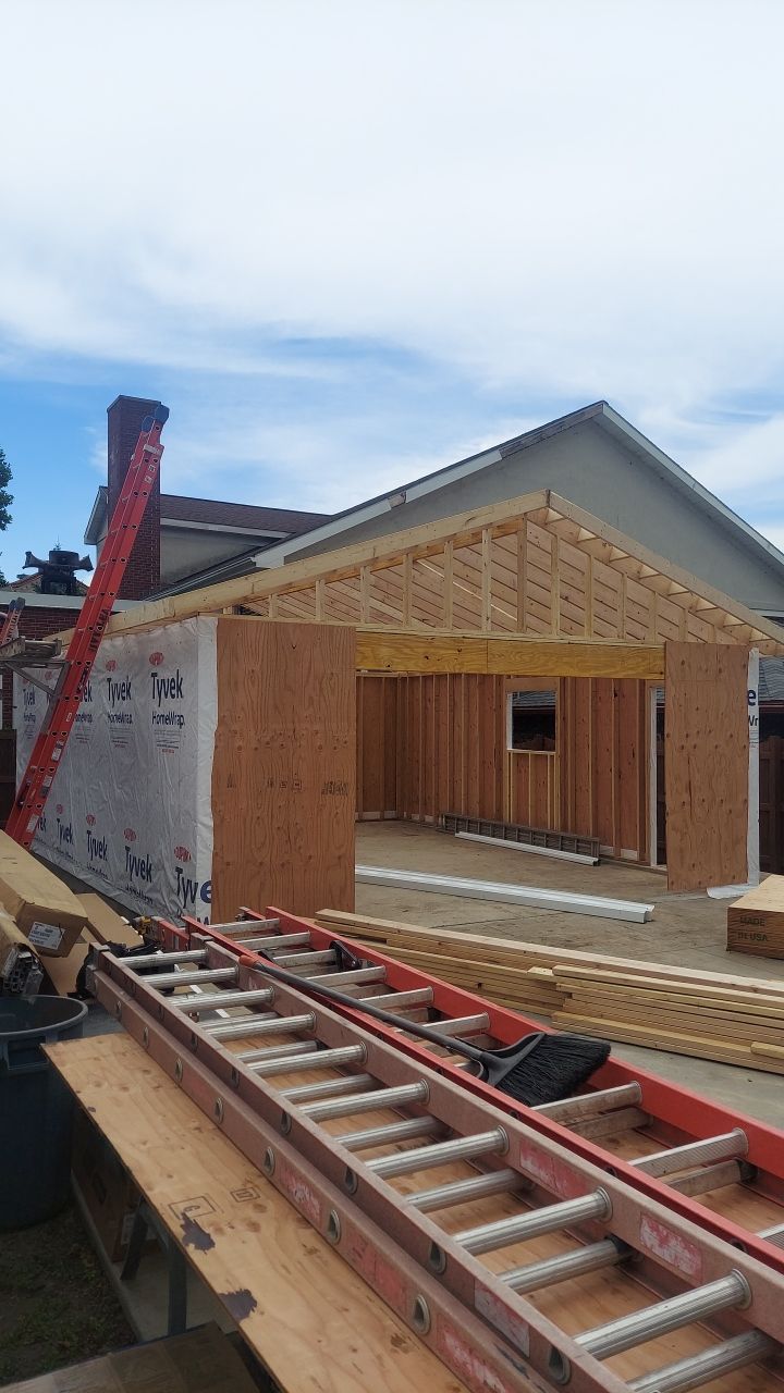 Garage by Ivy Lea Construction