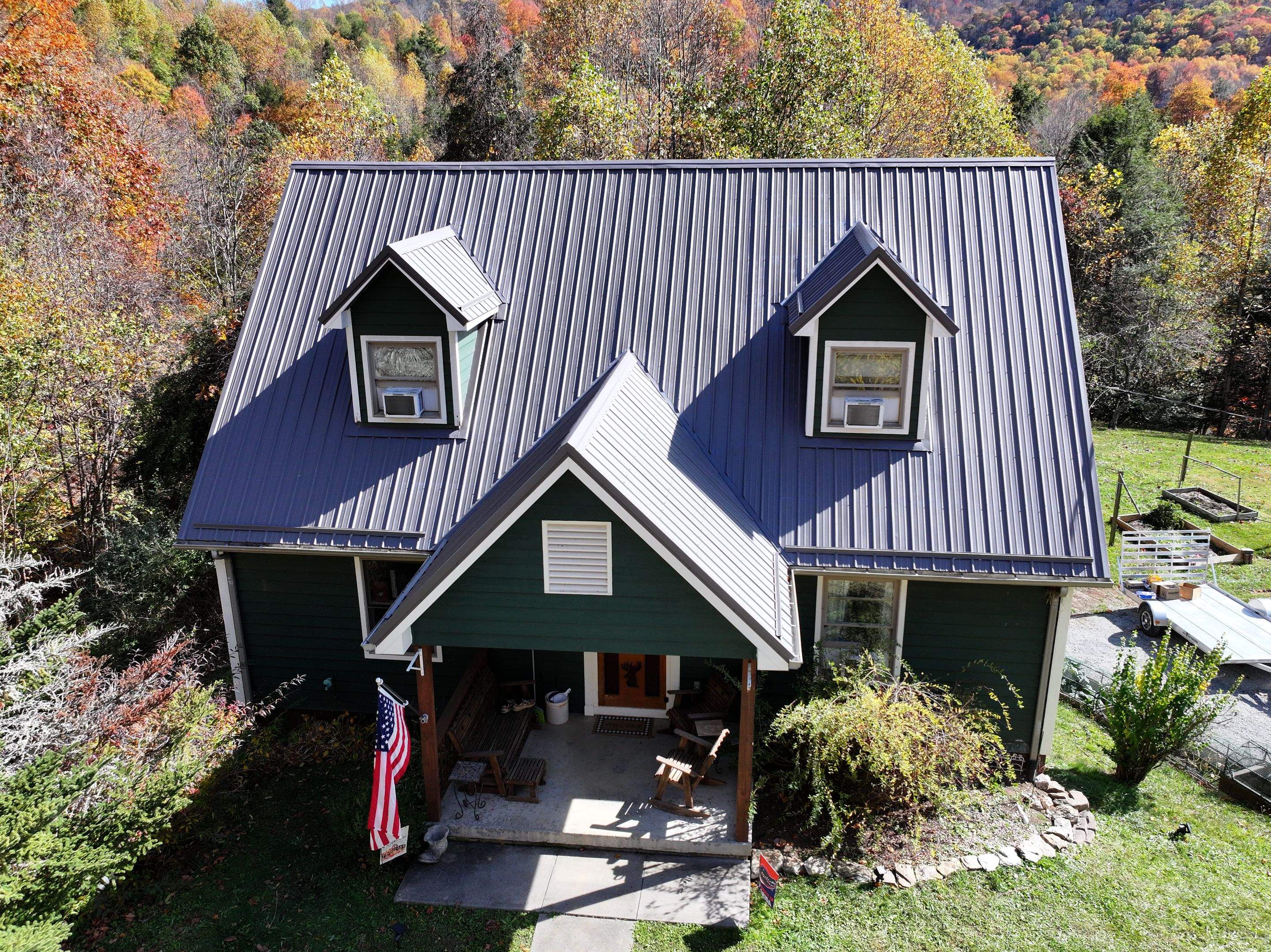 Burns Residence by Omnia Roofing