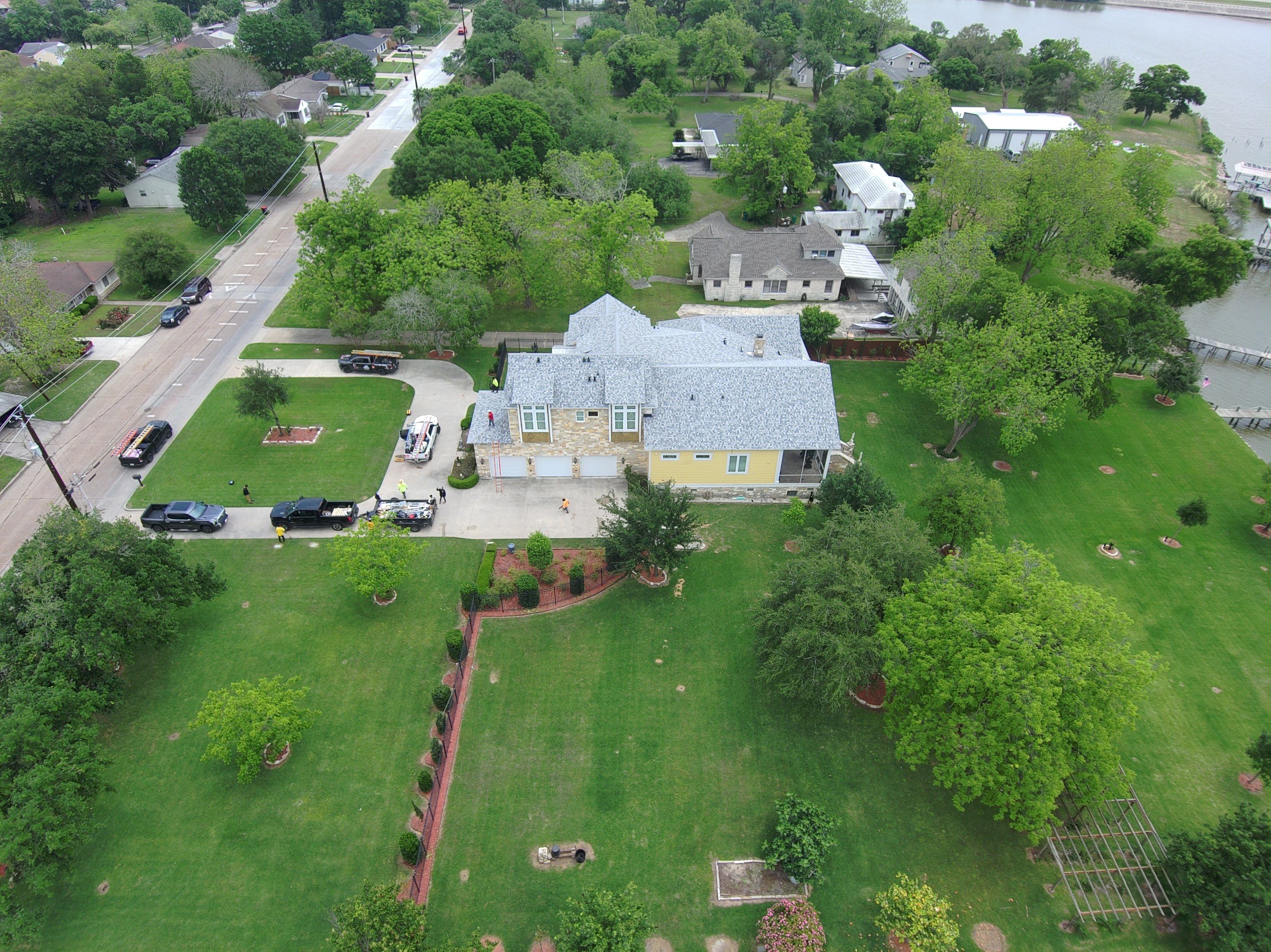 Residential Roofing Installation using Owen's Corning Duration (Lifetime) Shingles by Roof Repair Company