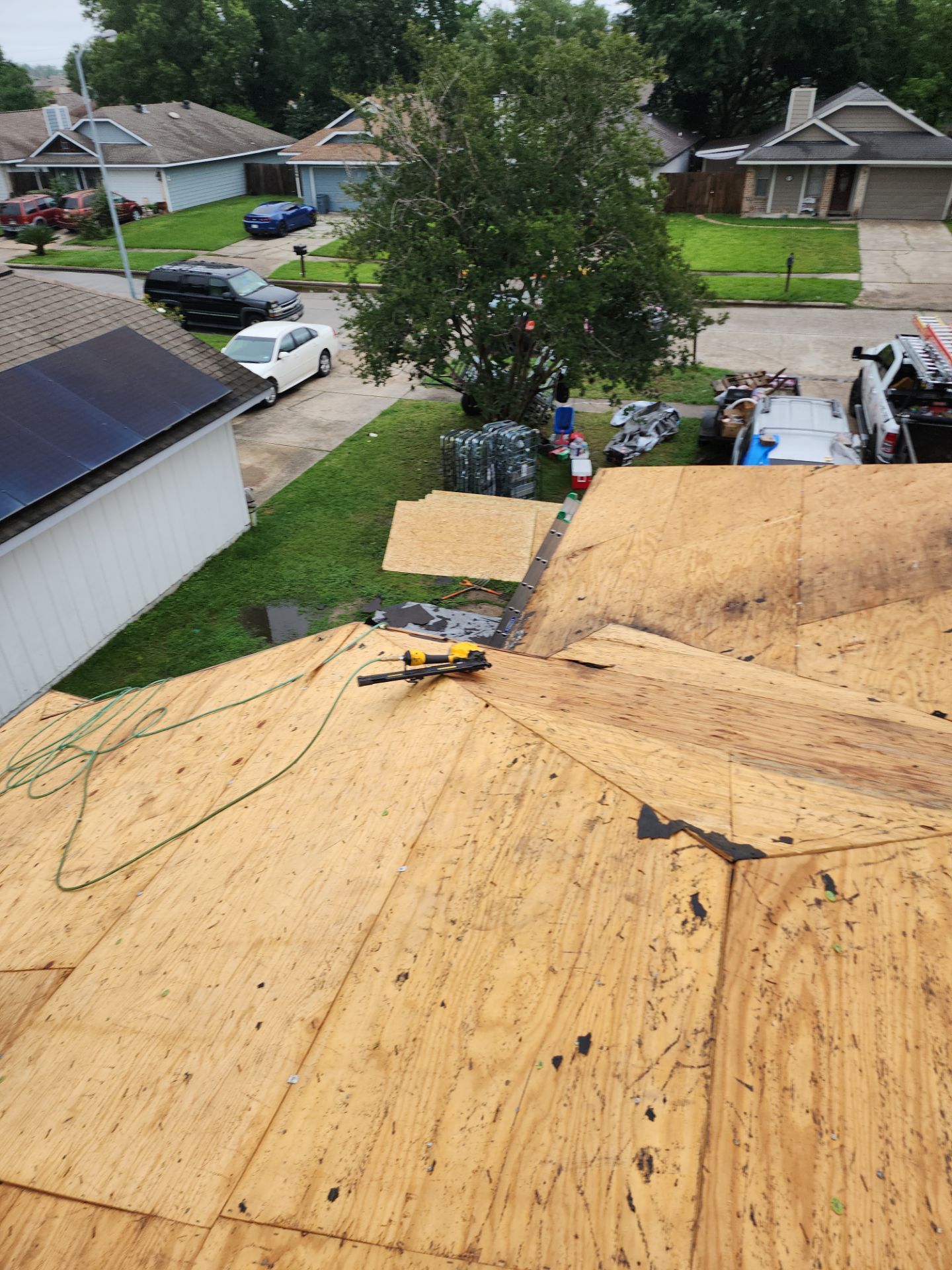 Residential Roofing Installation using Owen's Corning Duration (Lifetime) Shingles by Roof Repair Company