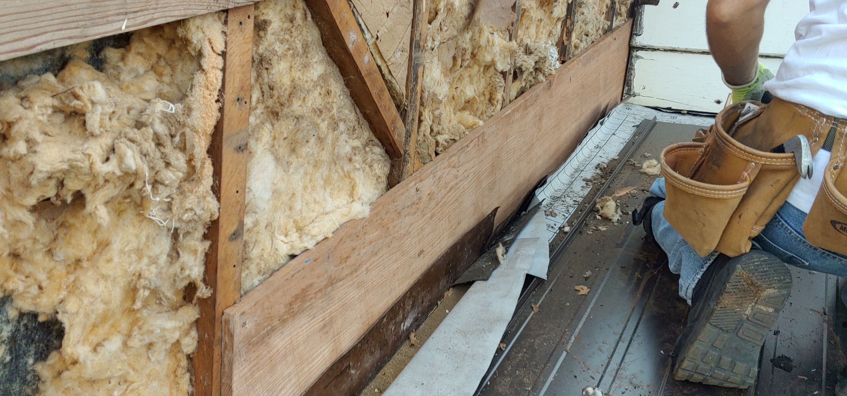 Residential Roofing Installation using Standing seam metal roofing system by Straight Edge Roofing Inc