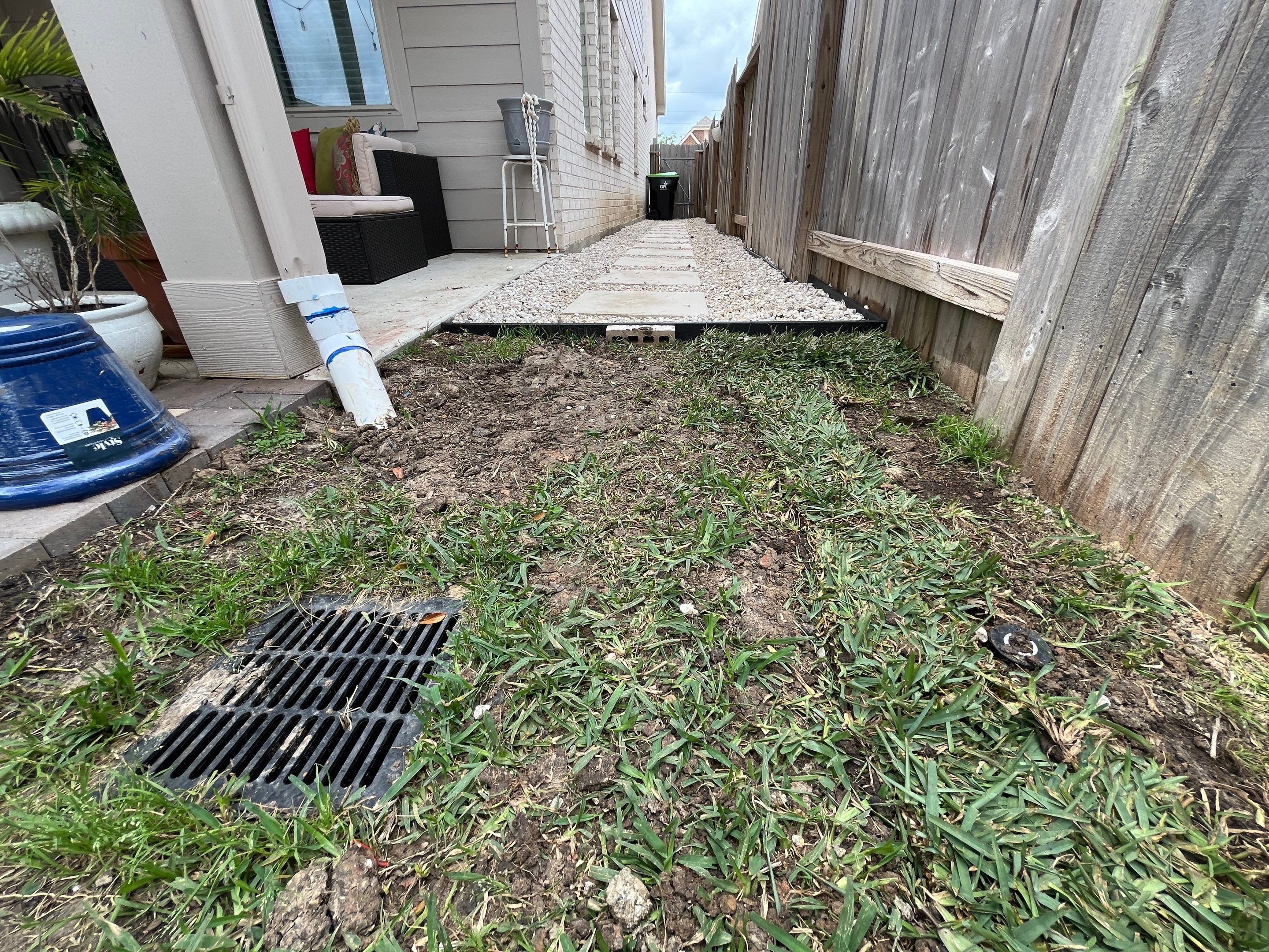Master Bath Meets The Outdoors: Martha Acevedo's Custom Transformation! 🛁➡️🌳 by Texas Urban Elements